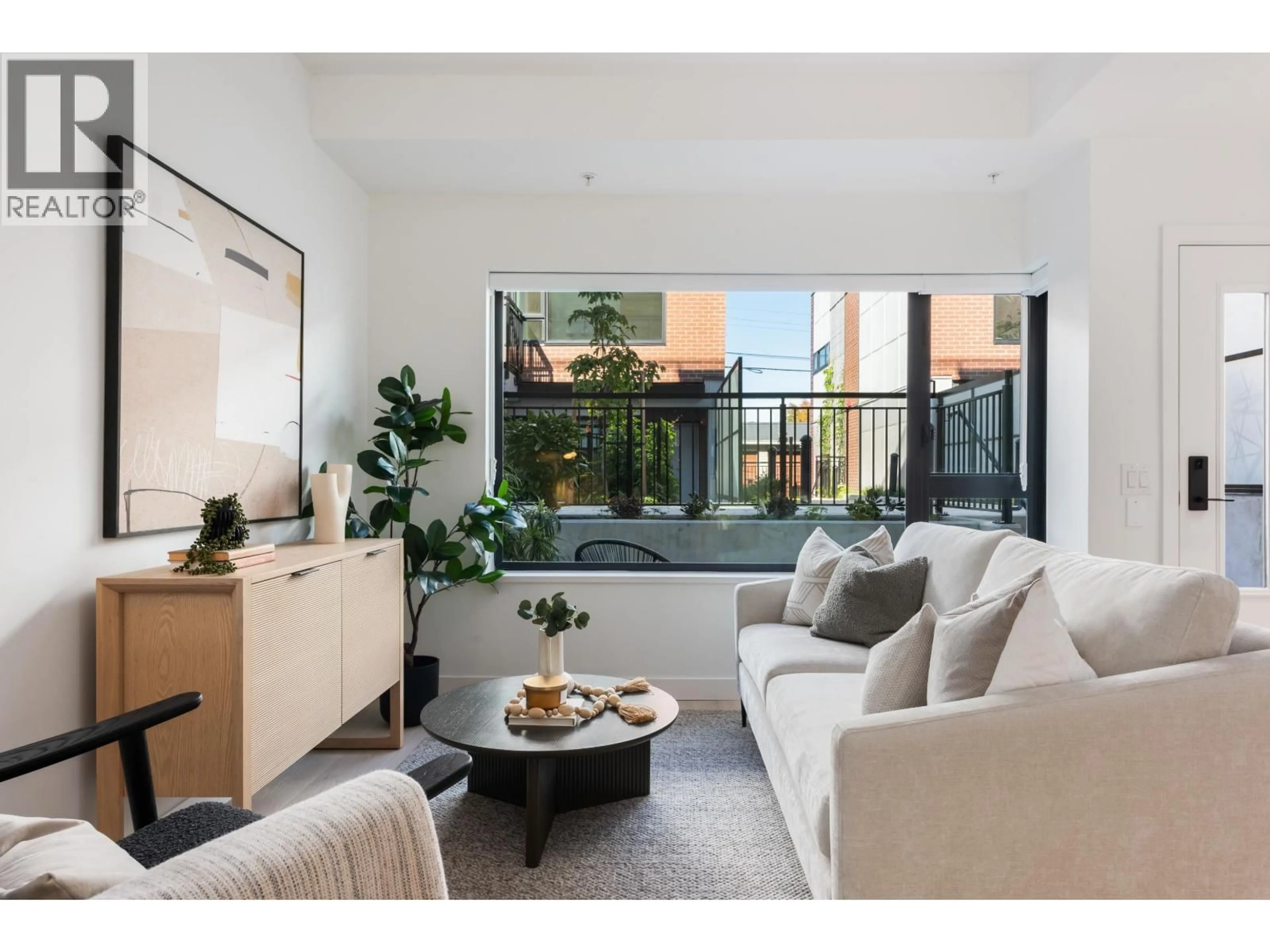 Living room with furniture, unknown for 134 - 473 28TH AVENUE, Vancouver British Columbia V5Y0P2