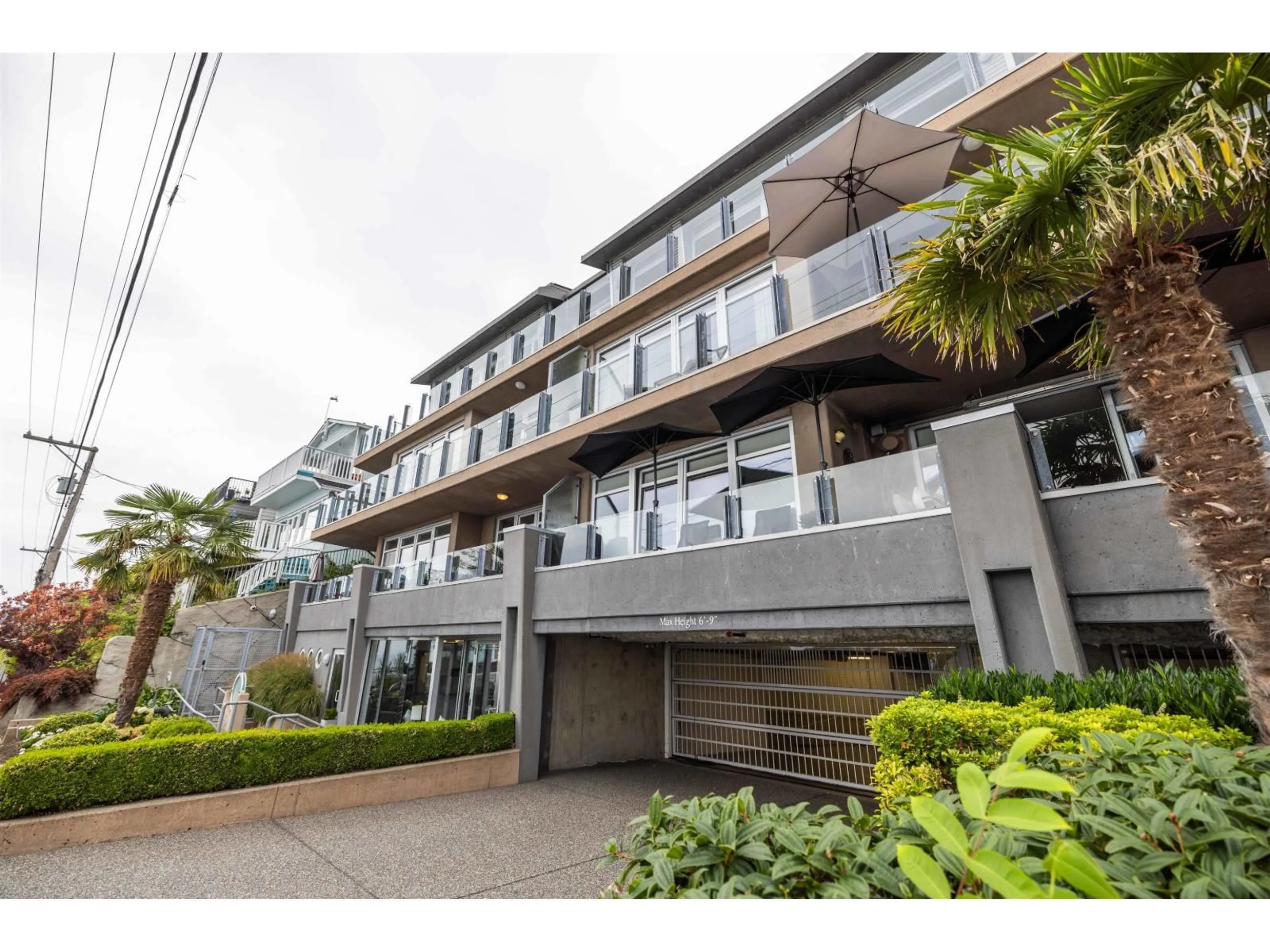 Patio, street for 101 - 15097 MARINE DRIVE, White Rock British Columbia V4B1C5