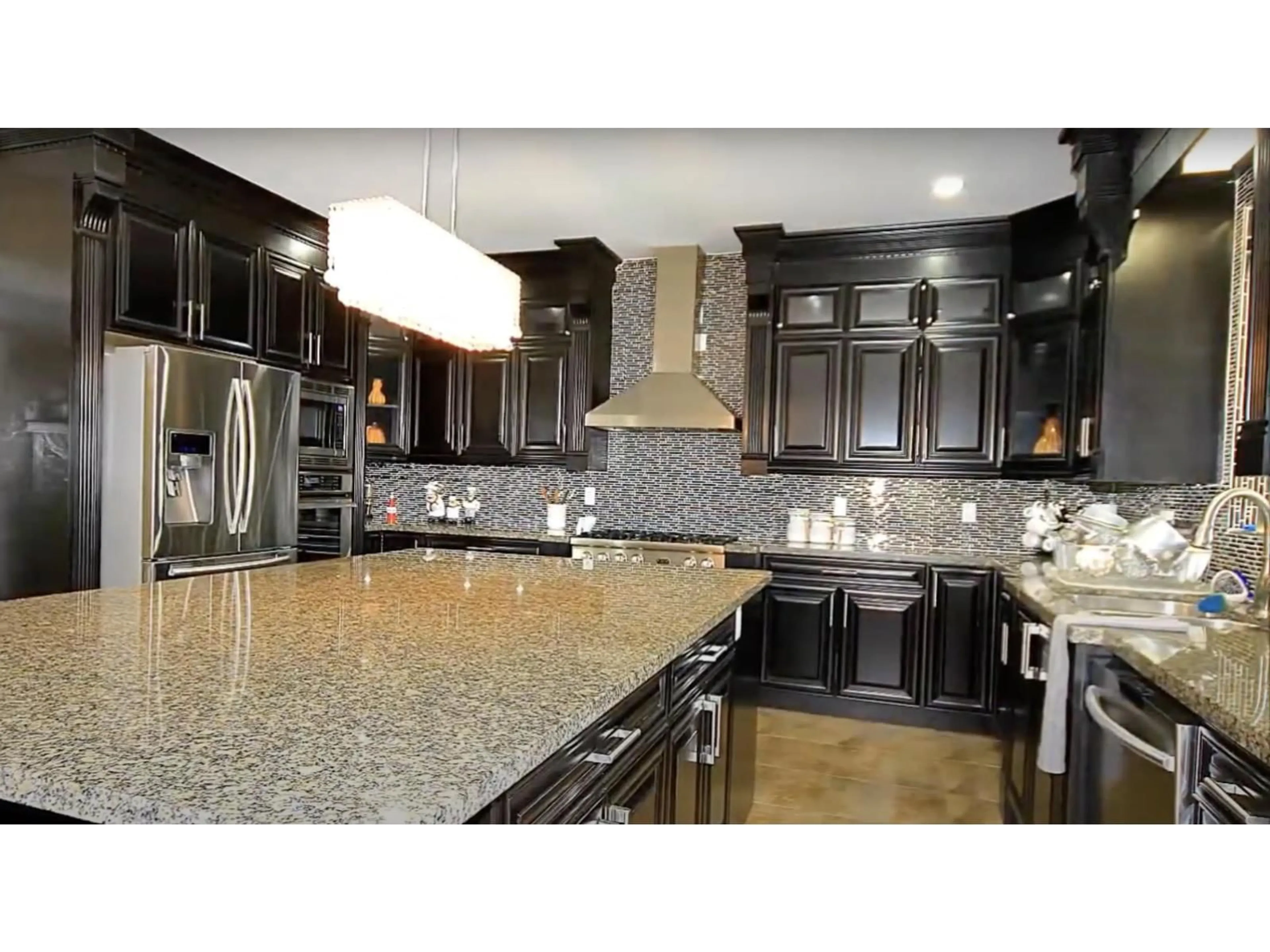 Contemporary kitchen, ceramic/tile floor for 10462 140, Surrey British Columbia V3T4N5