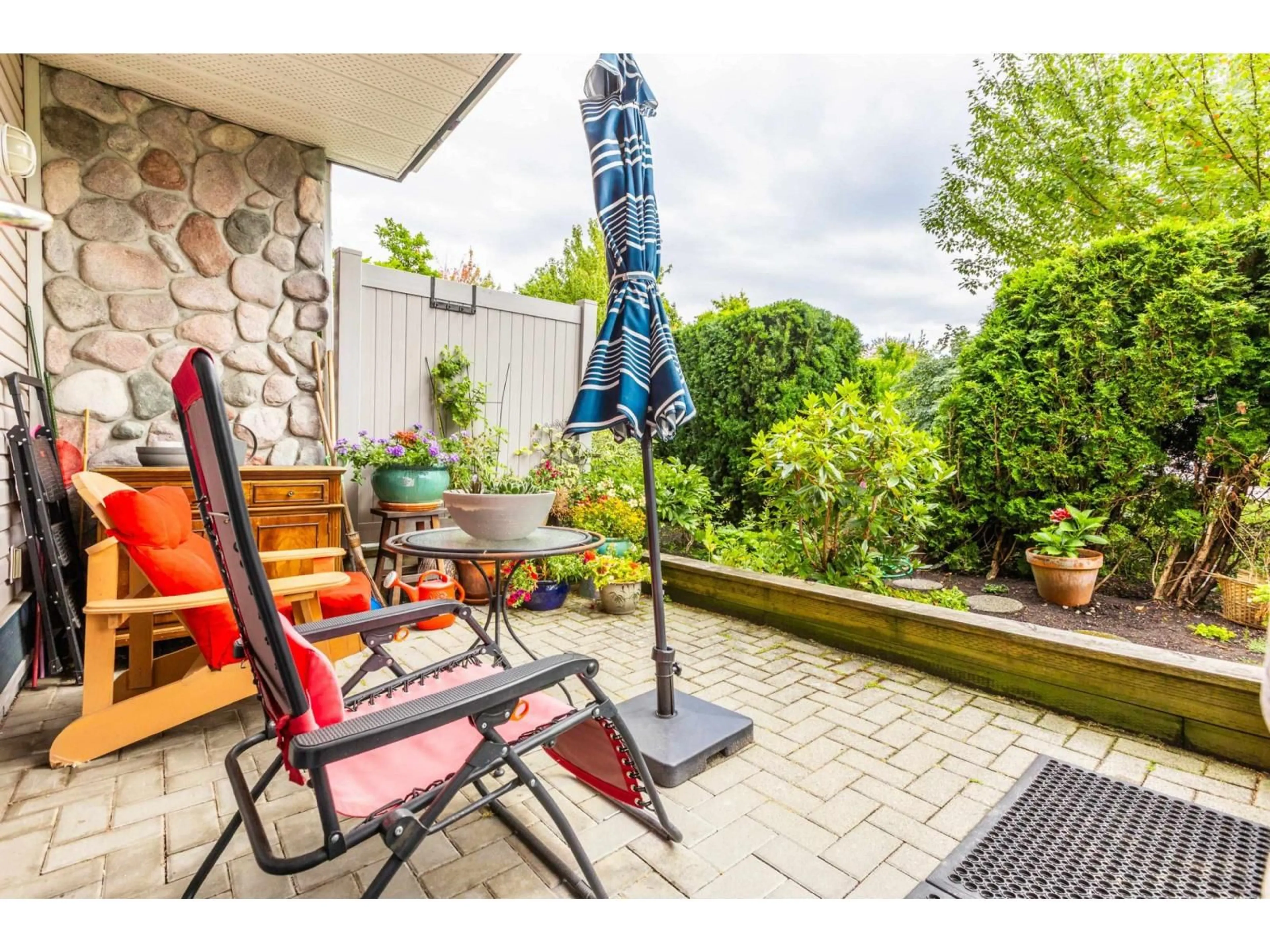 Patio, street for 109 - 15298 20, Surrey British Columbia V4A2A3