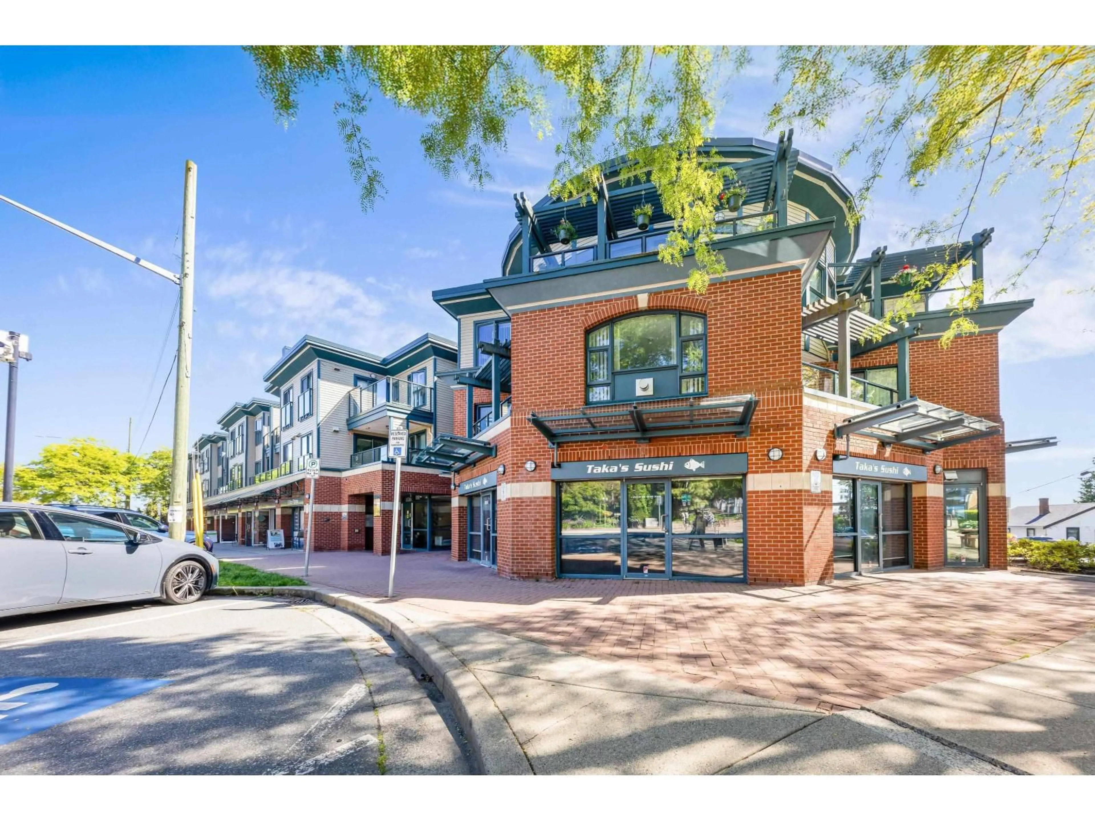 Unknown for 303 - 15210 PACIFIC, White Rock British Columbia V4B5L2