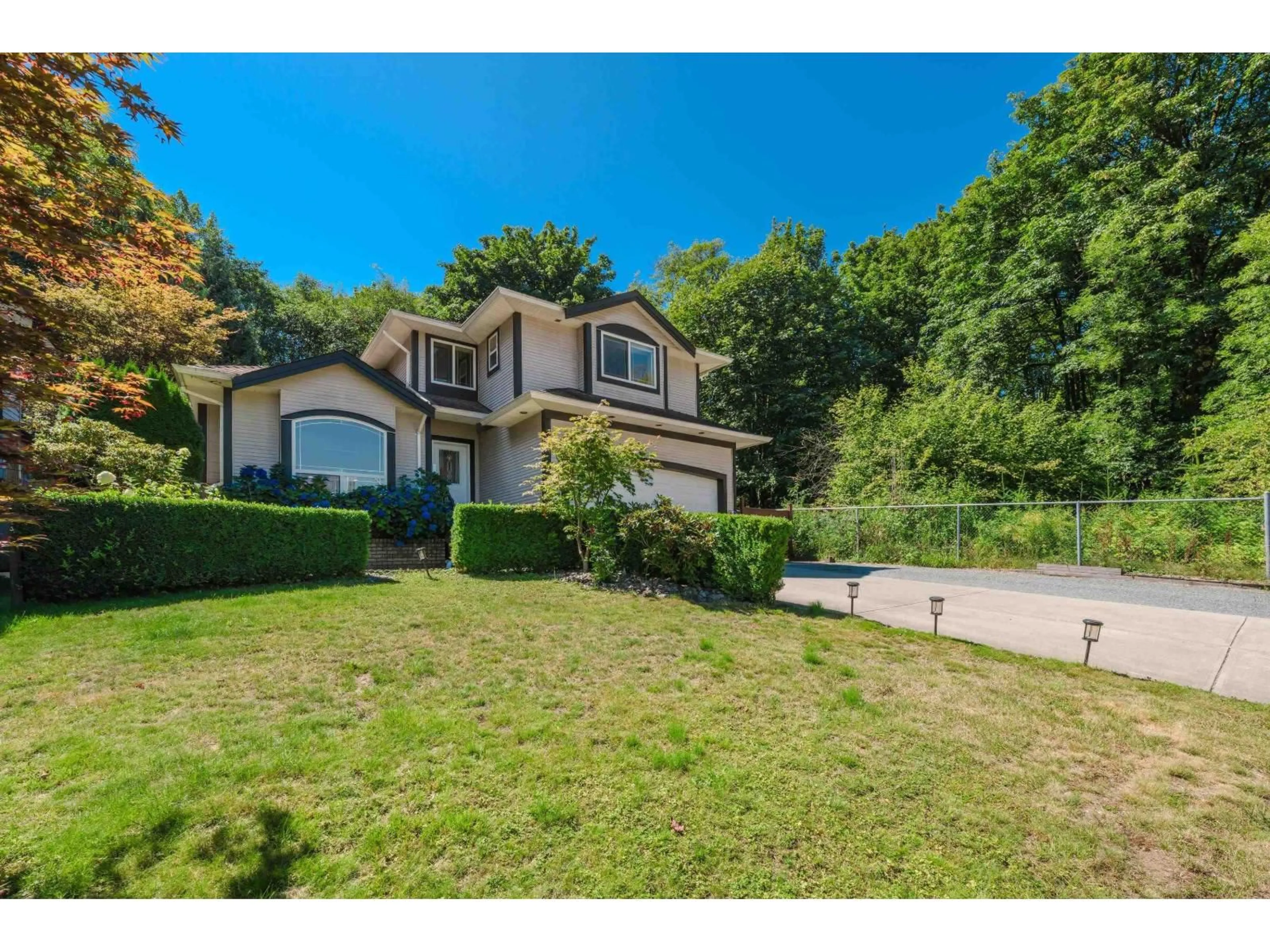 A pic from outside/outdoor area/front of a property/back of a property/a pic from drone, unknown for 17802 100A, Surrey British Columbia V4N5C8
