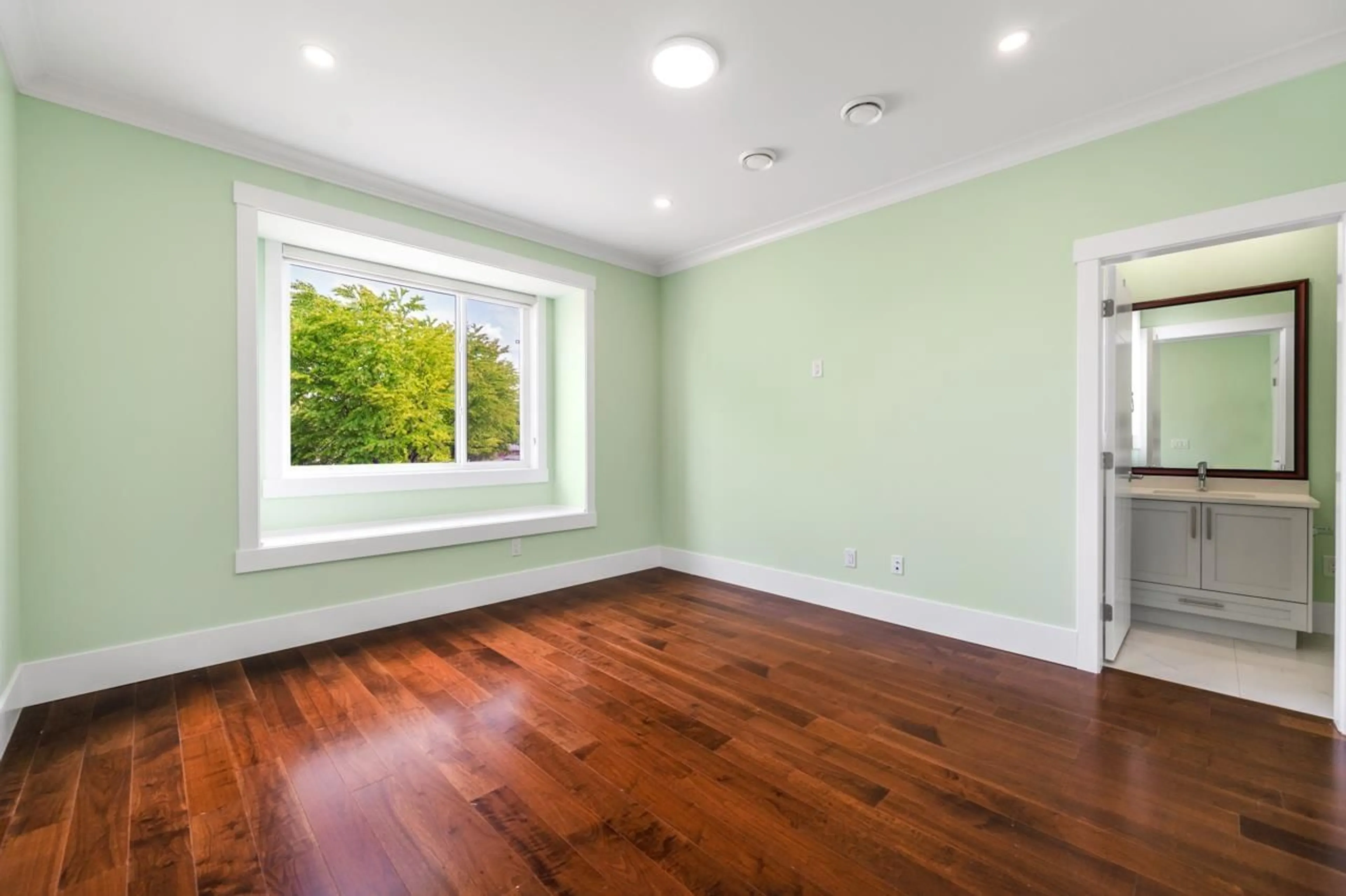 A pic of a room for 6711 123A, Surrey British Columbia V3W0Z1