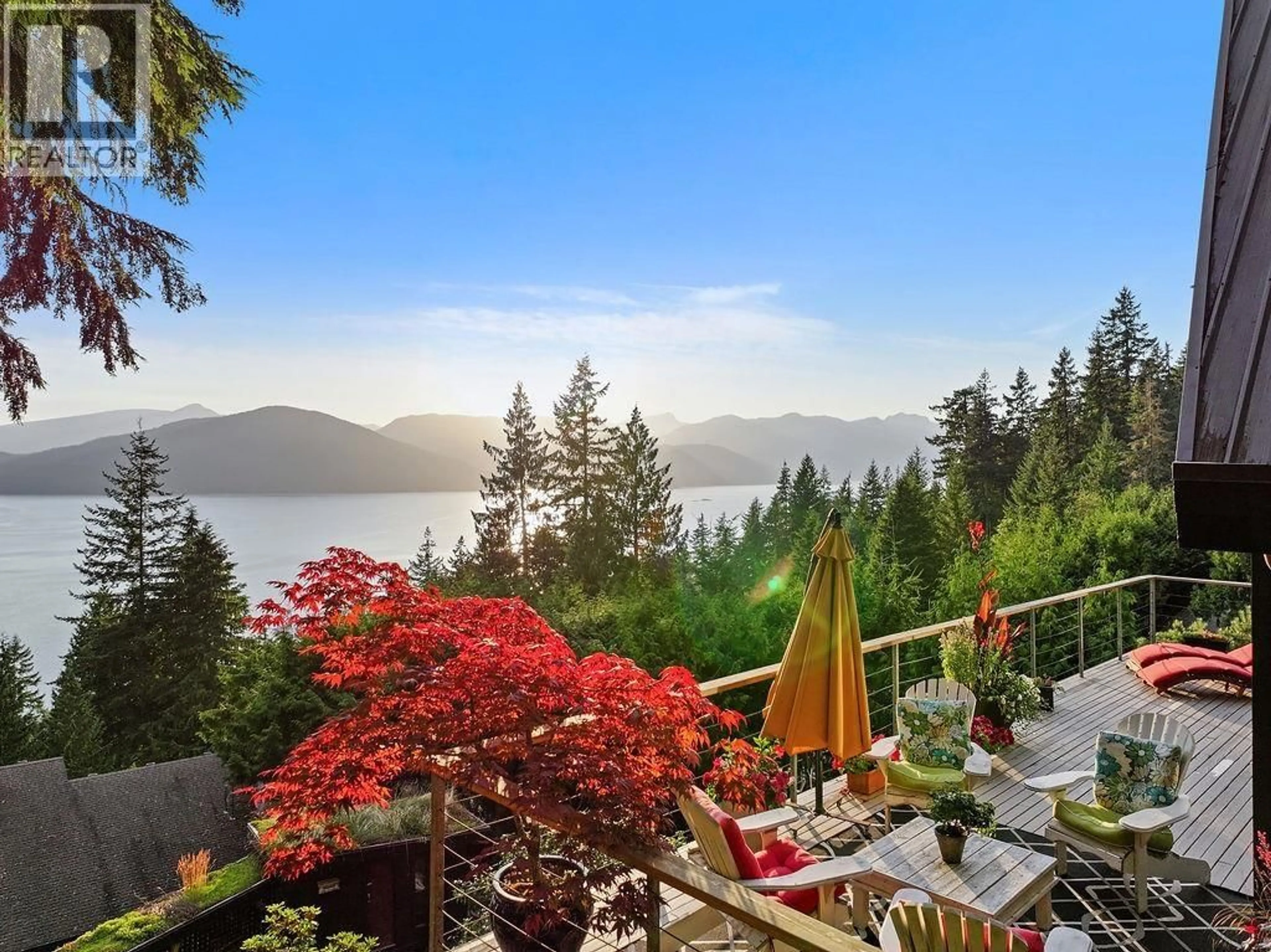 Patio, water/lake/river/ocean view for 485 TIMBERTOP DRIVE, Lions Bay British Columbia V0N2E0