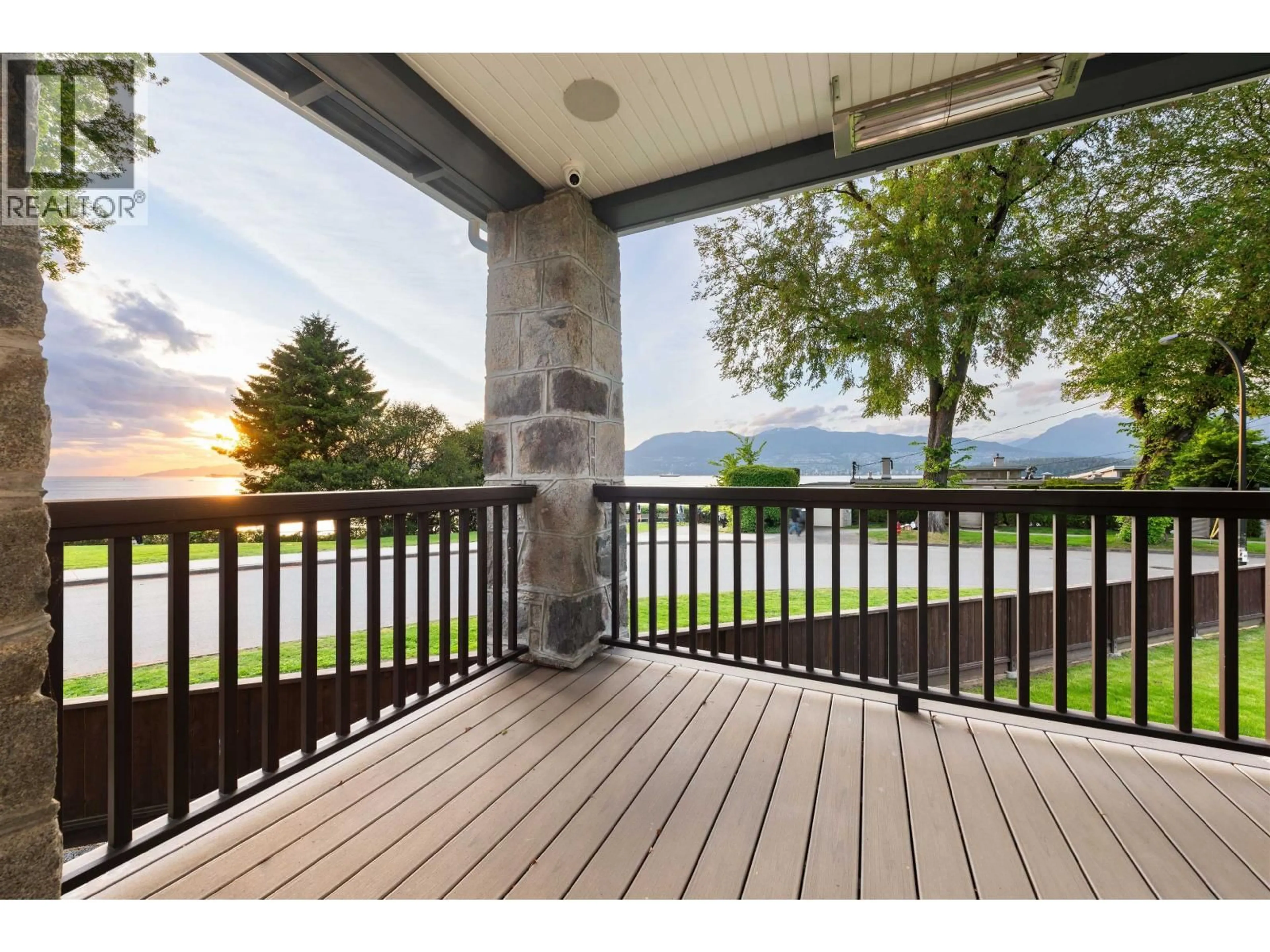 Patio, water/lake/river/ocean view for 1428 TRAFALGAR STREET, Vancouver British Columbia V6K3R3