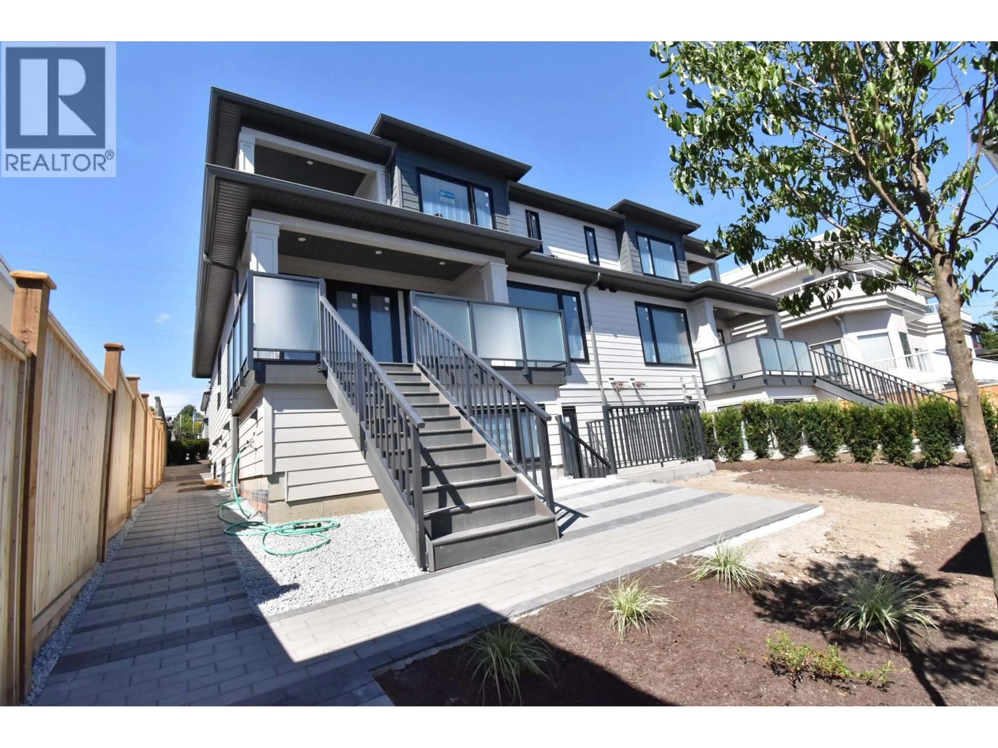 Unknown for 6250 KITCHENER STREET, Burnaby British Columbia V5B2J4