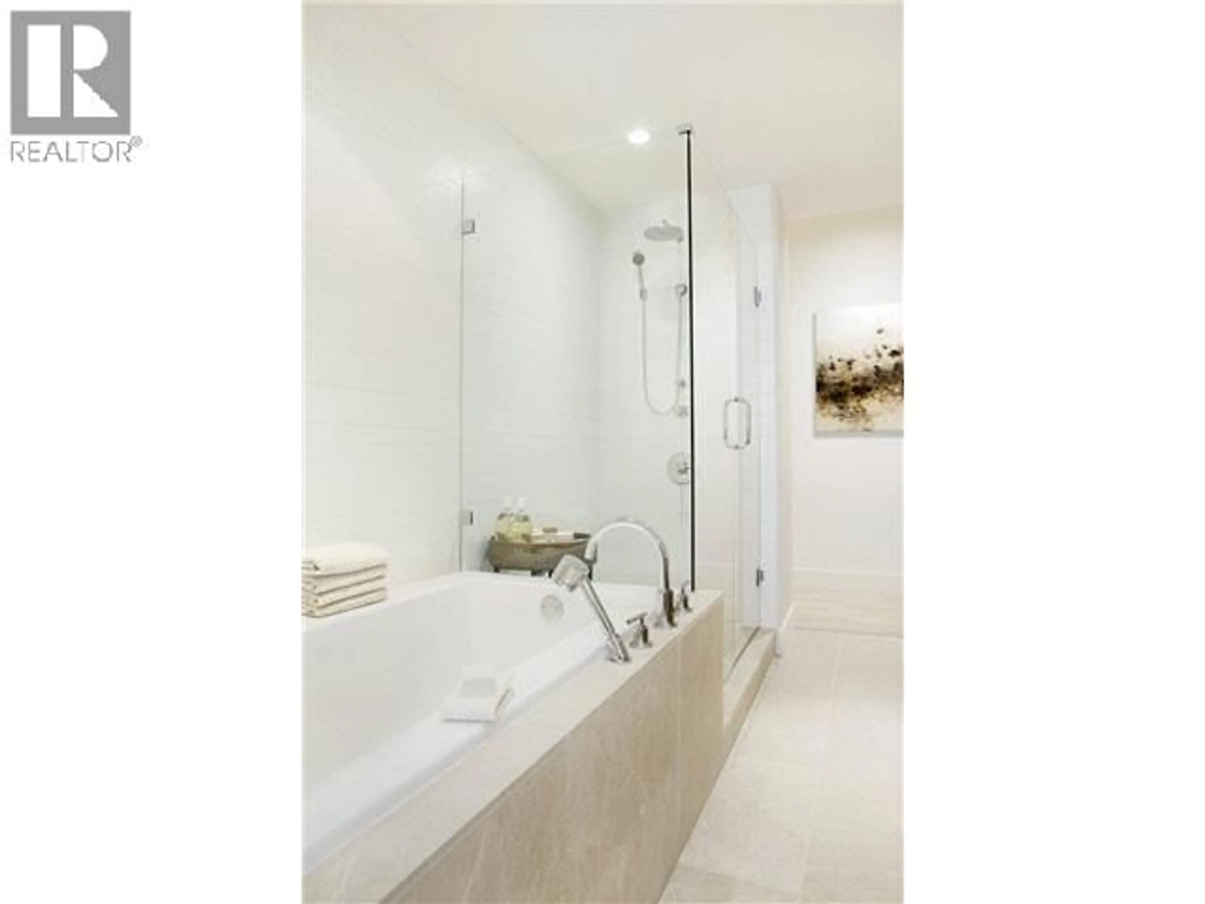 Contemporary bathroom, ceramic/tile floor for 100 - 888 ARTHUR ERICKSON PLACE, West Vancouver British Columbia V7T0B1