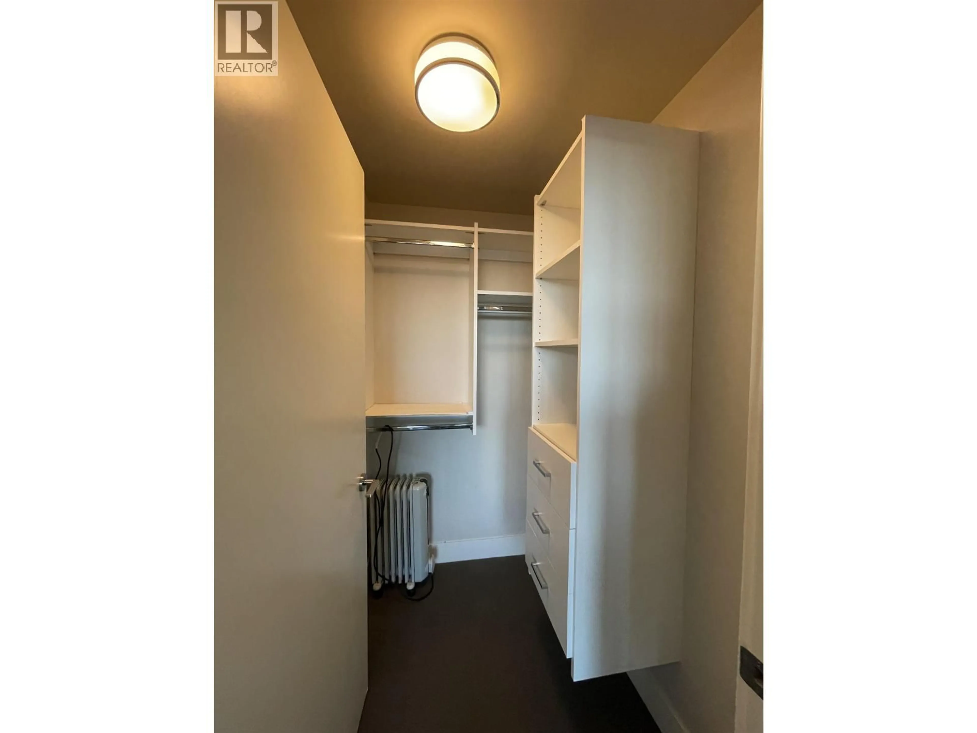 Storage room or clothes room or walk-in closet for 100 - 888 ARTHUR ERICKSON PLACE, West Vancouver British Columbia V7T0B1