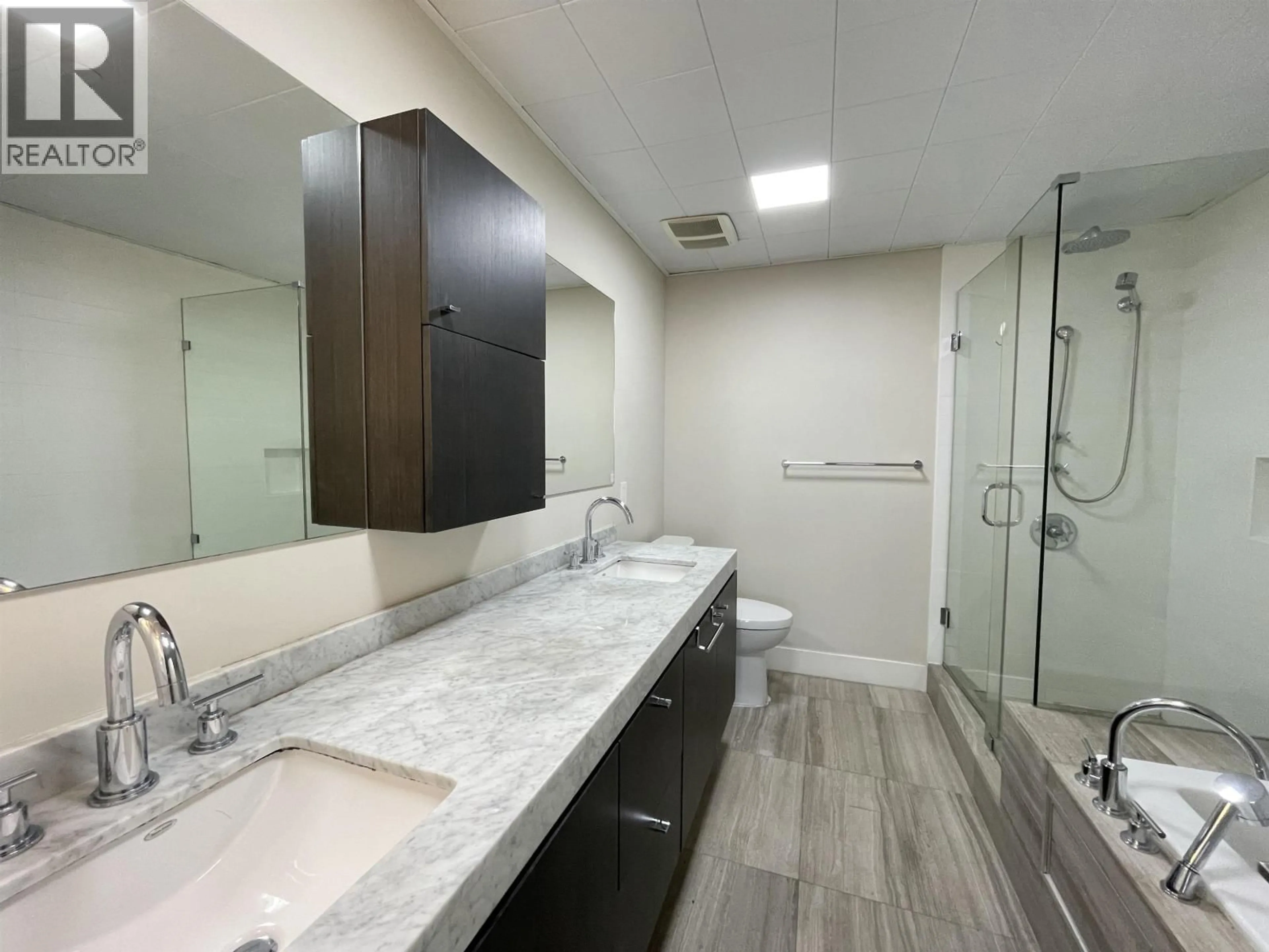 Contemporary bathroom, ceramic/tile floor for 100 - 888 ARTHUR ERICKSON PLACE, West Vancouver British Columbia V7T0B1