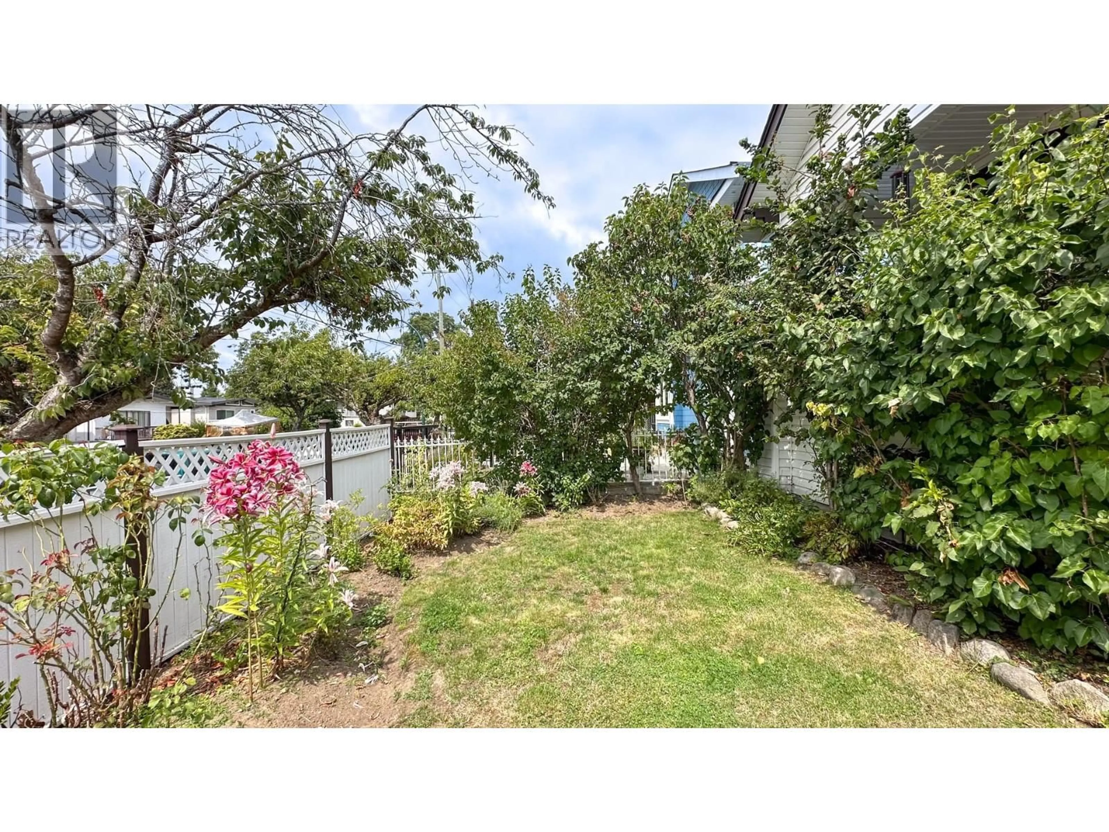 A pic from outside/outdoor area/front of a property/back of a property/a pic from drone, street for 5748 BERKELEY STREET, Vancouver British Columbia V5R3H2