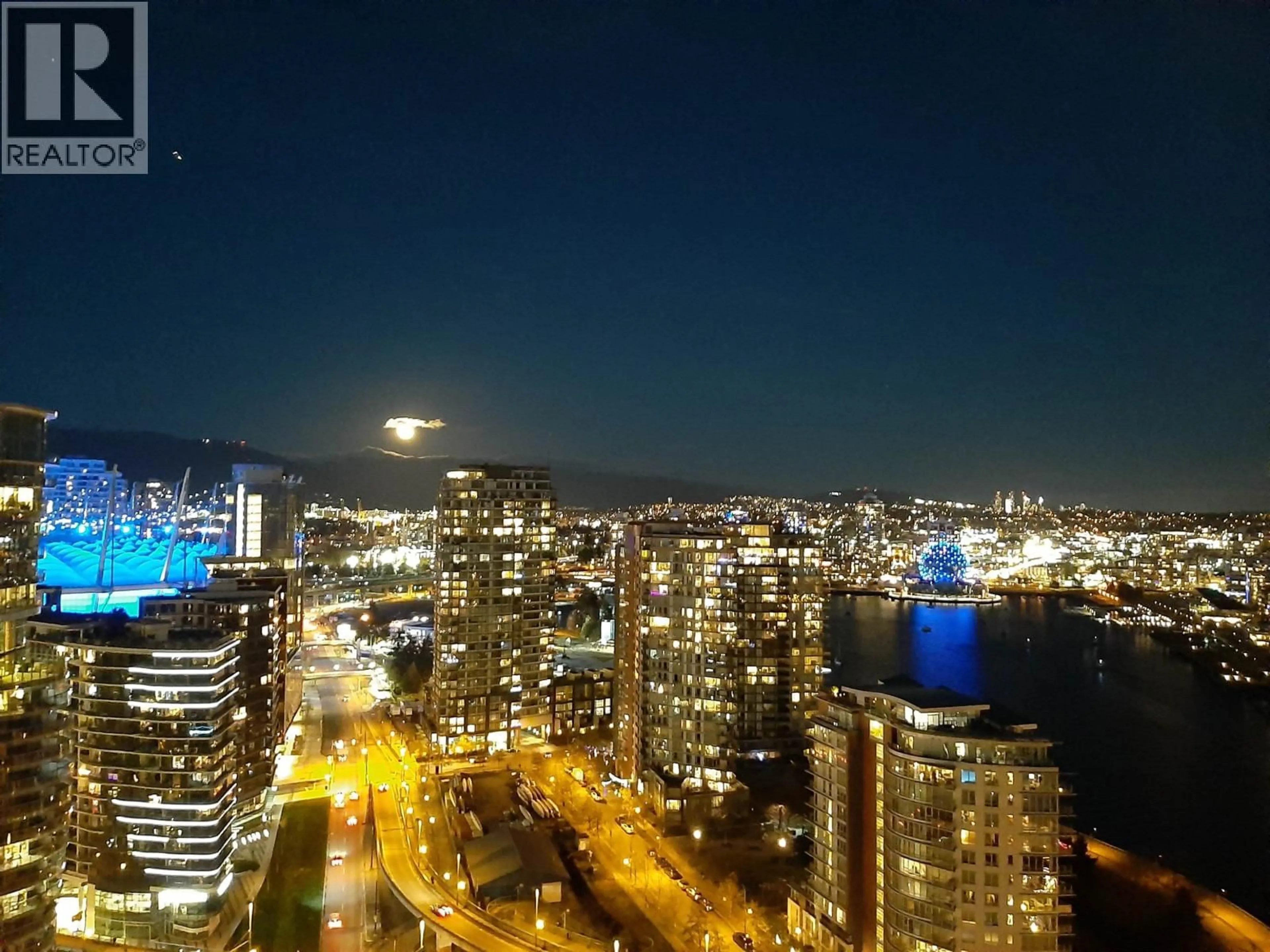 Blurry image for 3202 - 1033 MARINASIDE CRESCENT, Vancouver British Columbia V6Z3A3