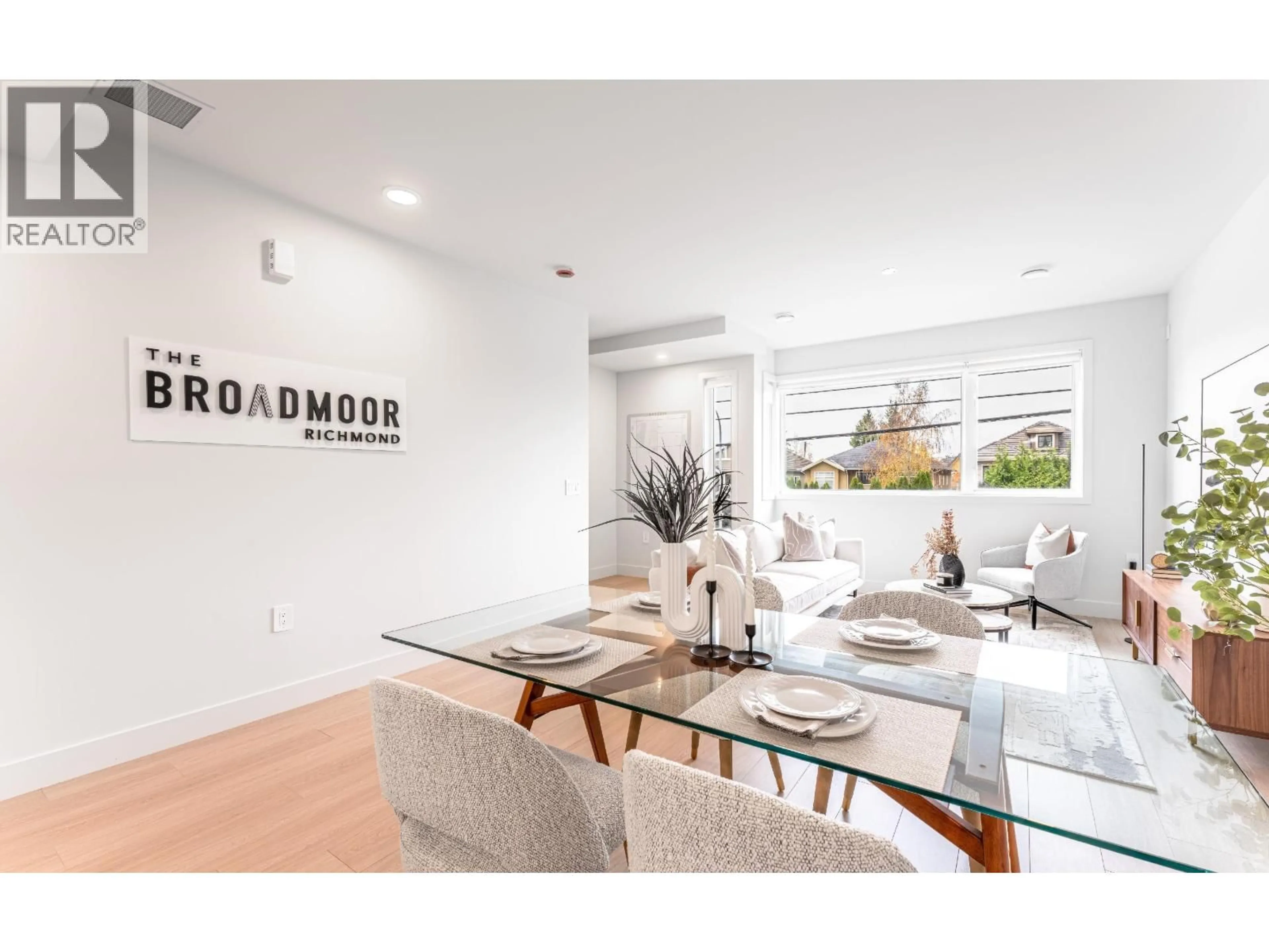 Dining room, wood/laminate floor for 10 - 8300 NO. 3 ROAD, Richmond British Columbia V6Y2E3