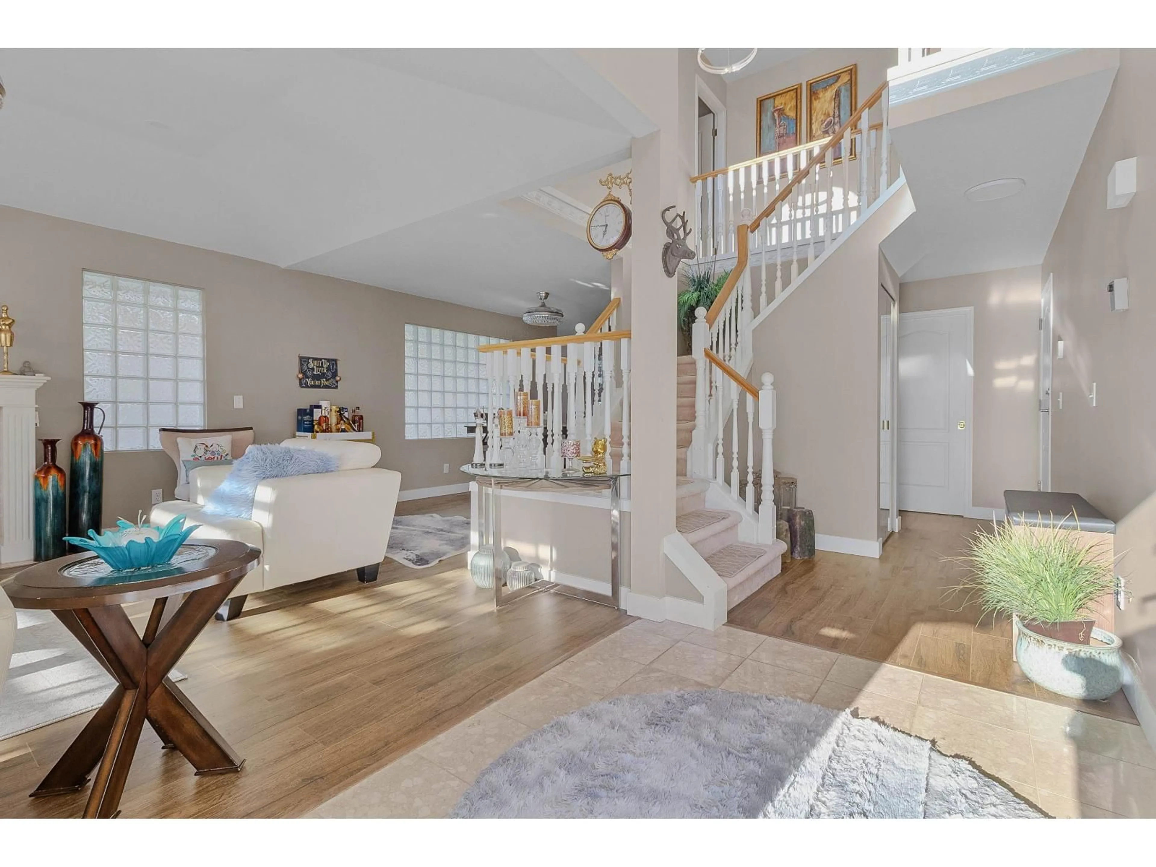 Indoor entryway for 4 - 7955 122, Surrey British Columbia V3W4T4
