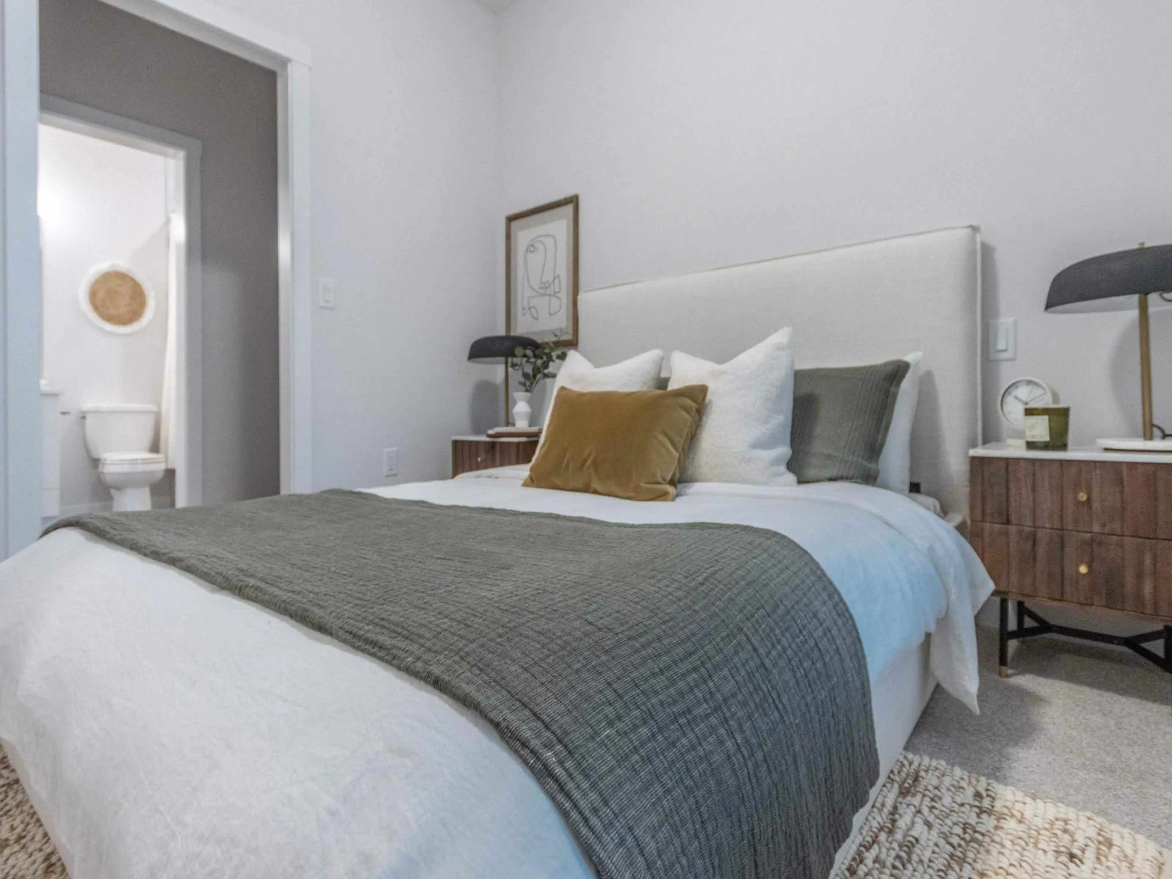 Bedroom with bed, unknown for 304 - 33886 PINE, Abbotsford British Columbia V2S2P3