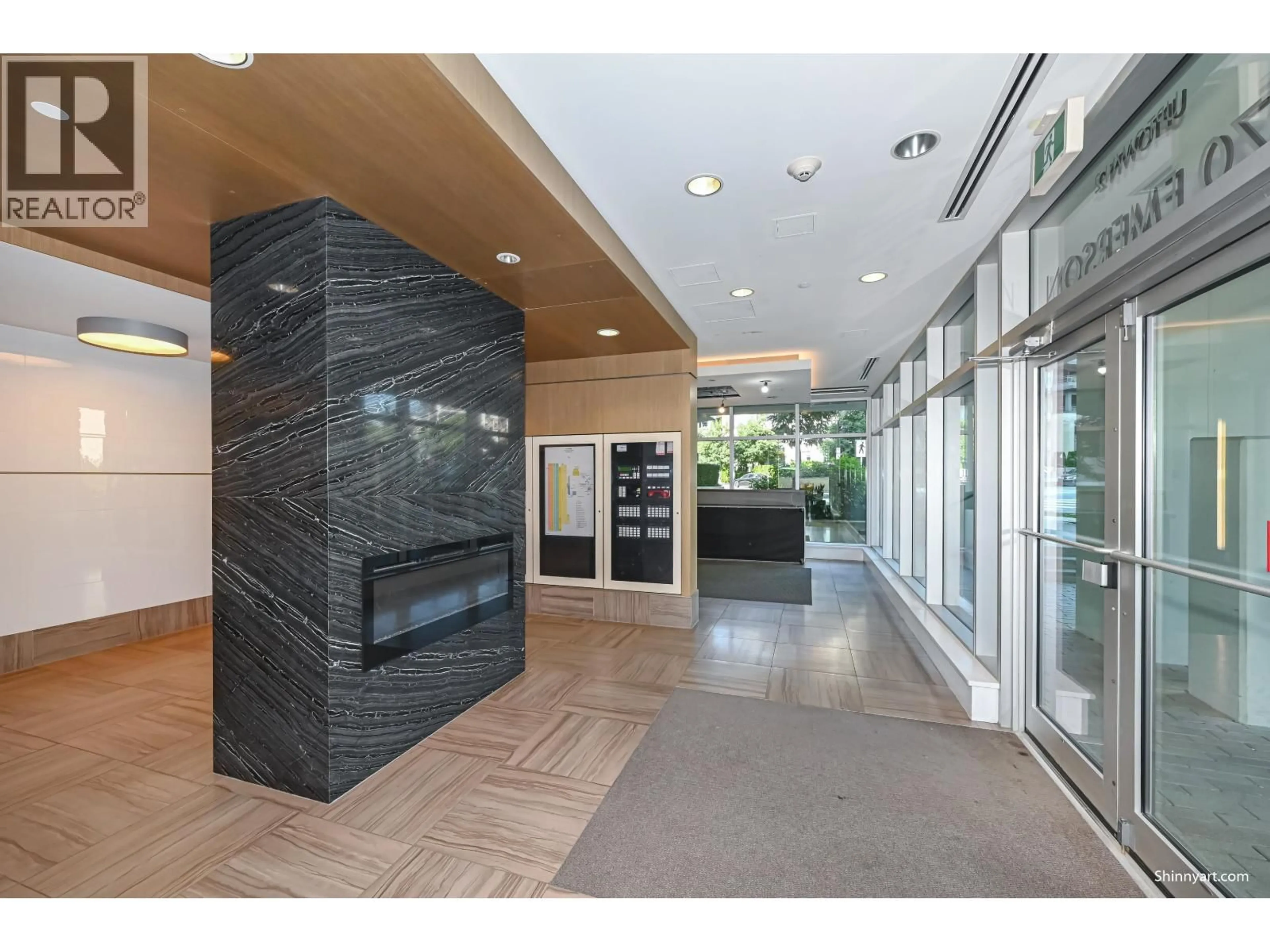 Indoor foyer for 601 - 570 EMERSON STREET, Coquitlam British Columbia V3J0G3
