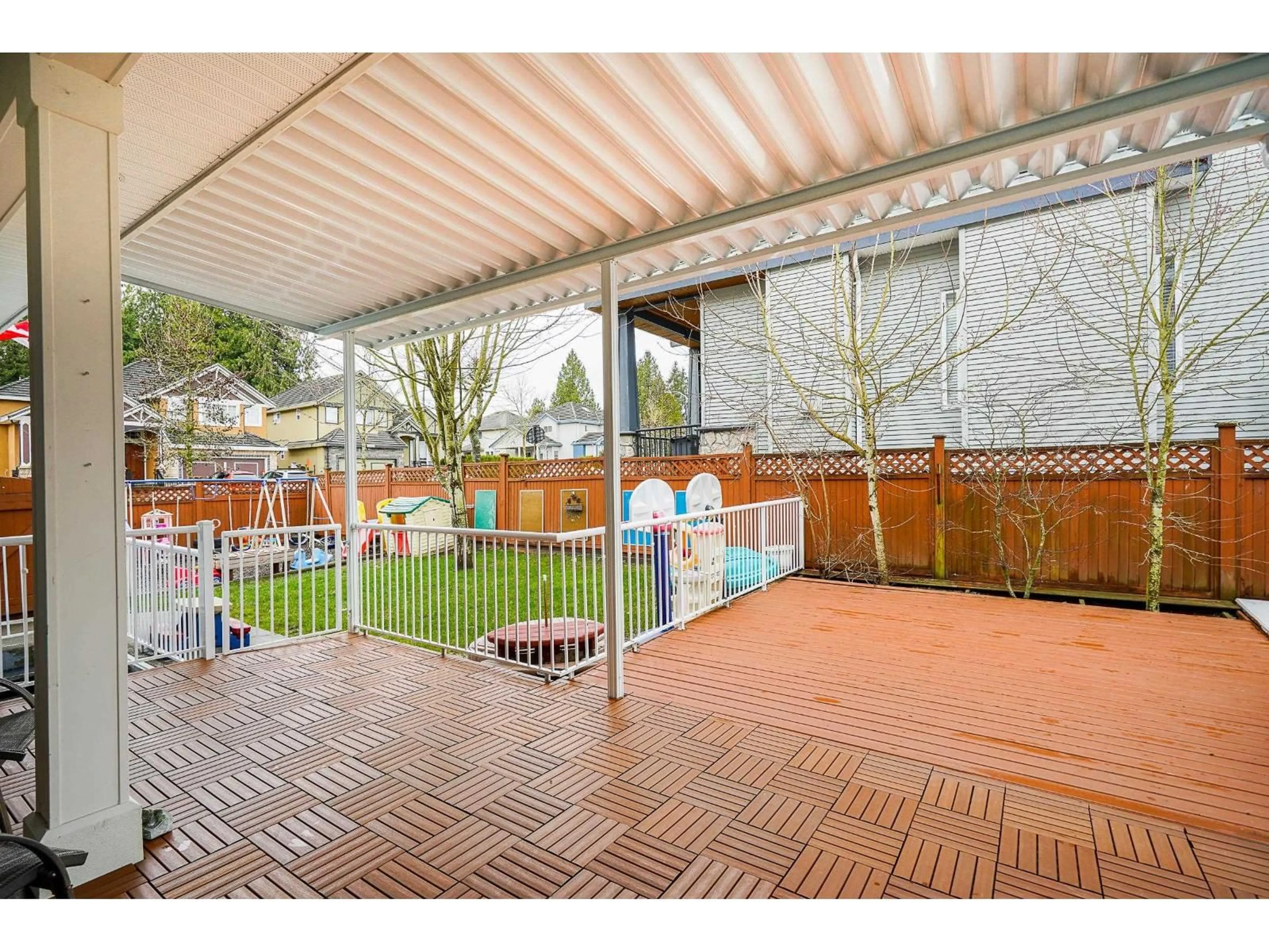 Patio, street for 7811 148, Surrey British Columbia V3S3G1