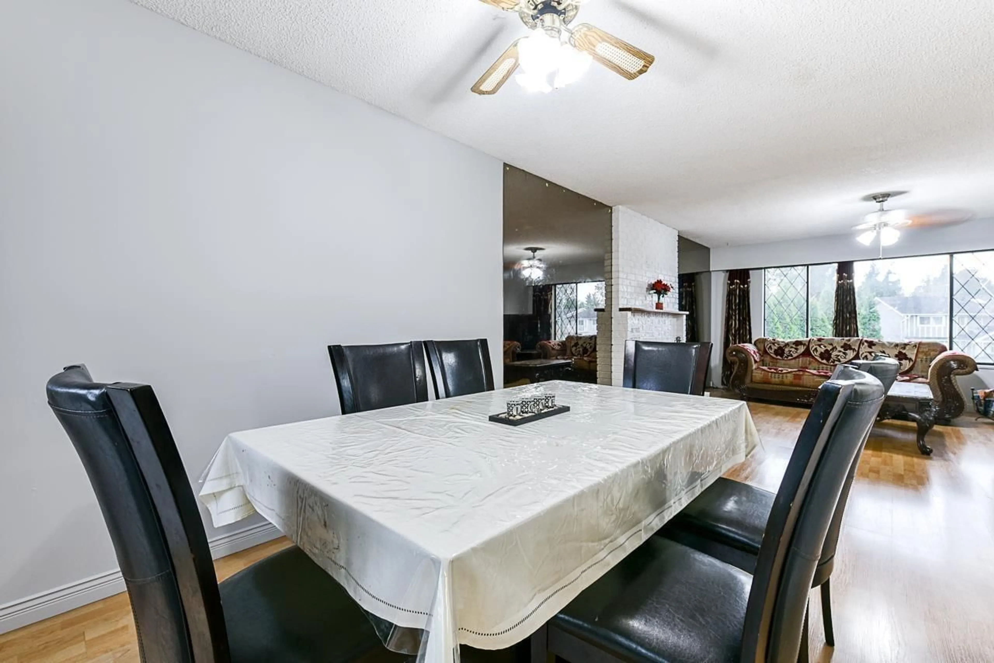 Dining room, unknown for 11516 PARKWOOD, Delta British Columbia V4C7L1