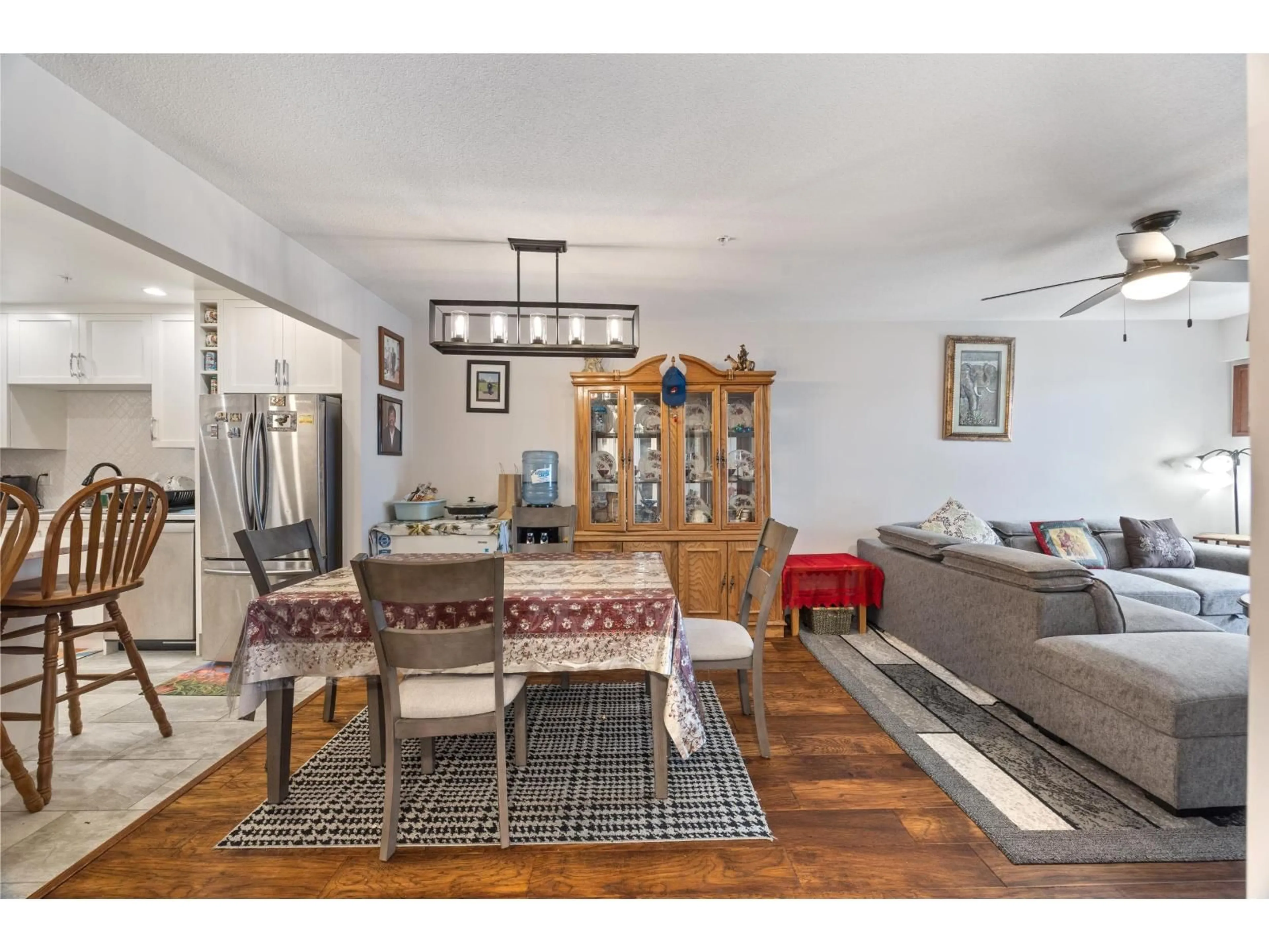 Living room with furniture, unknown for 208 - 15272 20 AVENUE, Surrey British Columbia V4A2A3