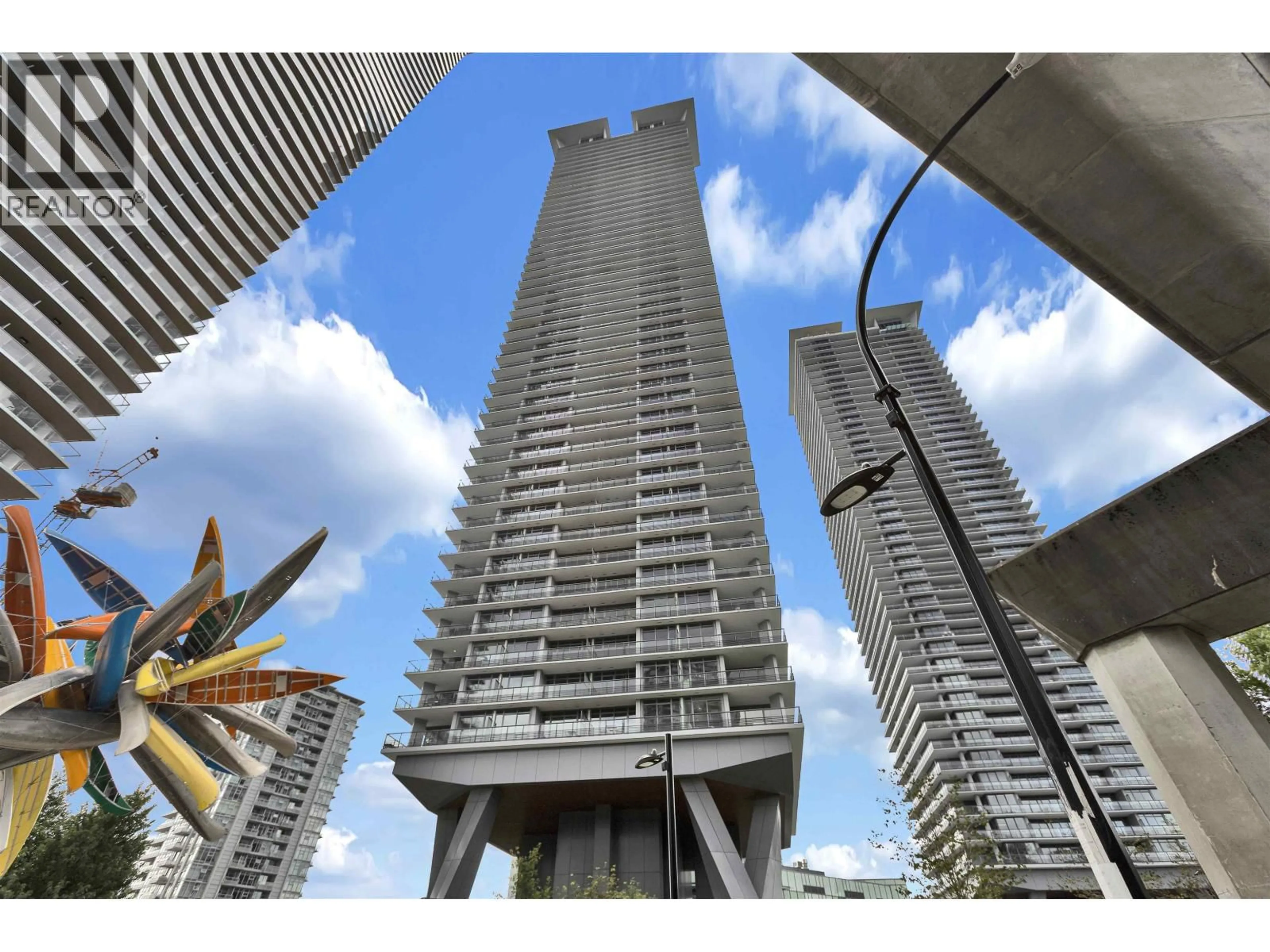 Indoor foyer for 4905 - 4730 LOUGHEED HIGHWAY, Burnaby British Columbia V5C0M9