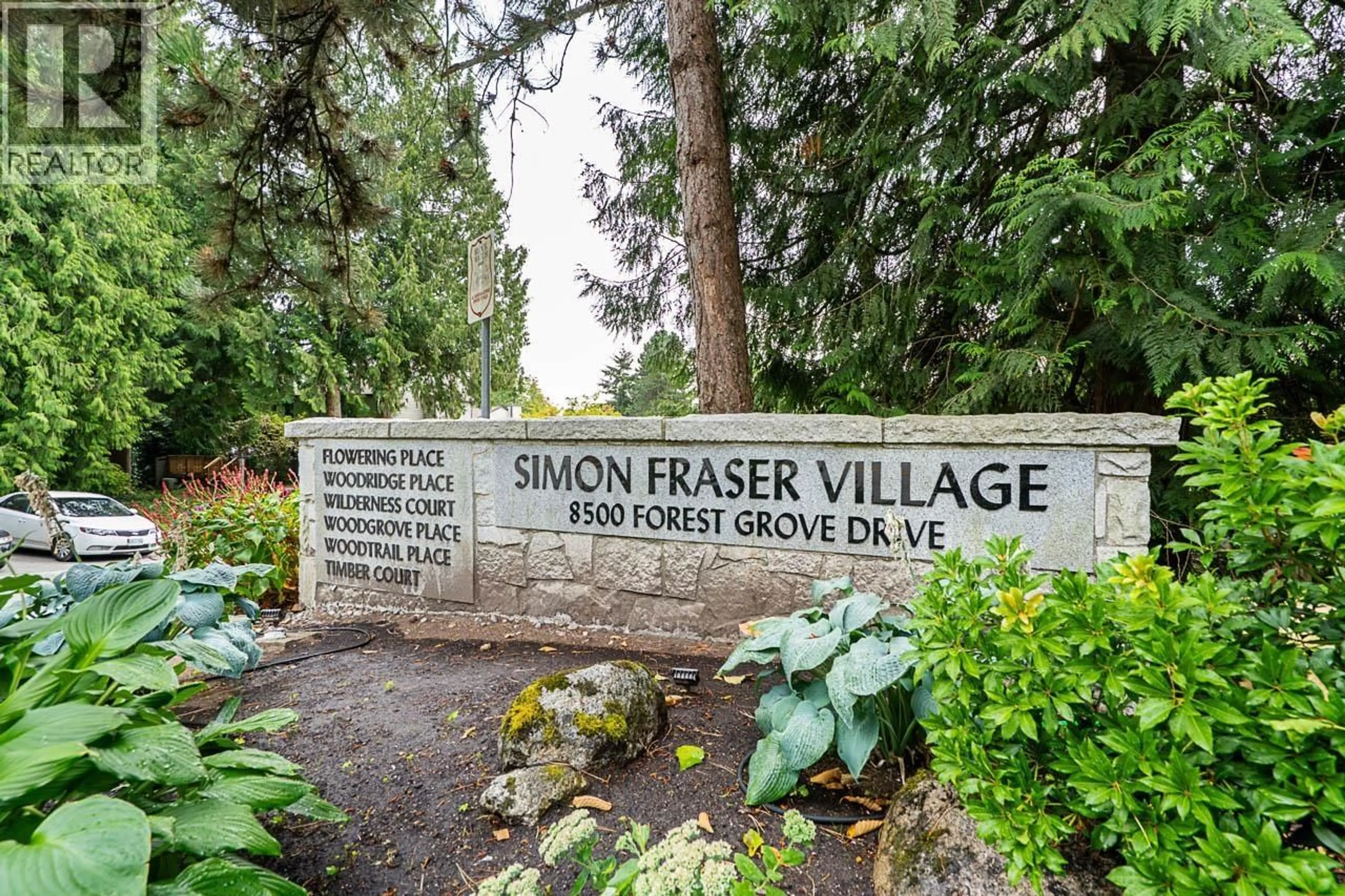Indoor foyer for 8531 TIMBER COURT, Burnaby British Columbia V5A4B6