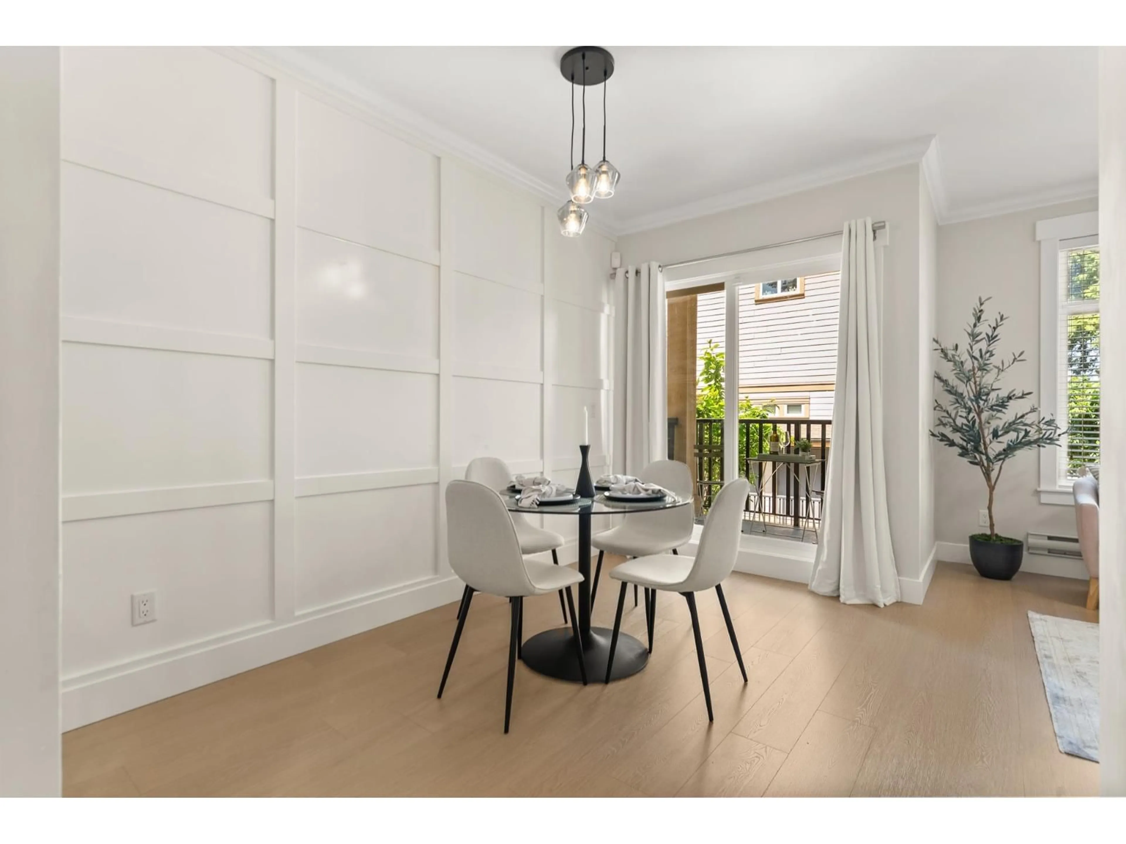Dining room, wood/laminate floor for 19 - 5957 152, Surrey British Columbia V3S3K4