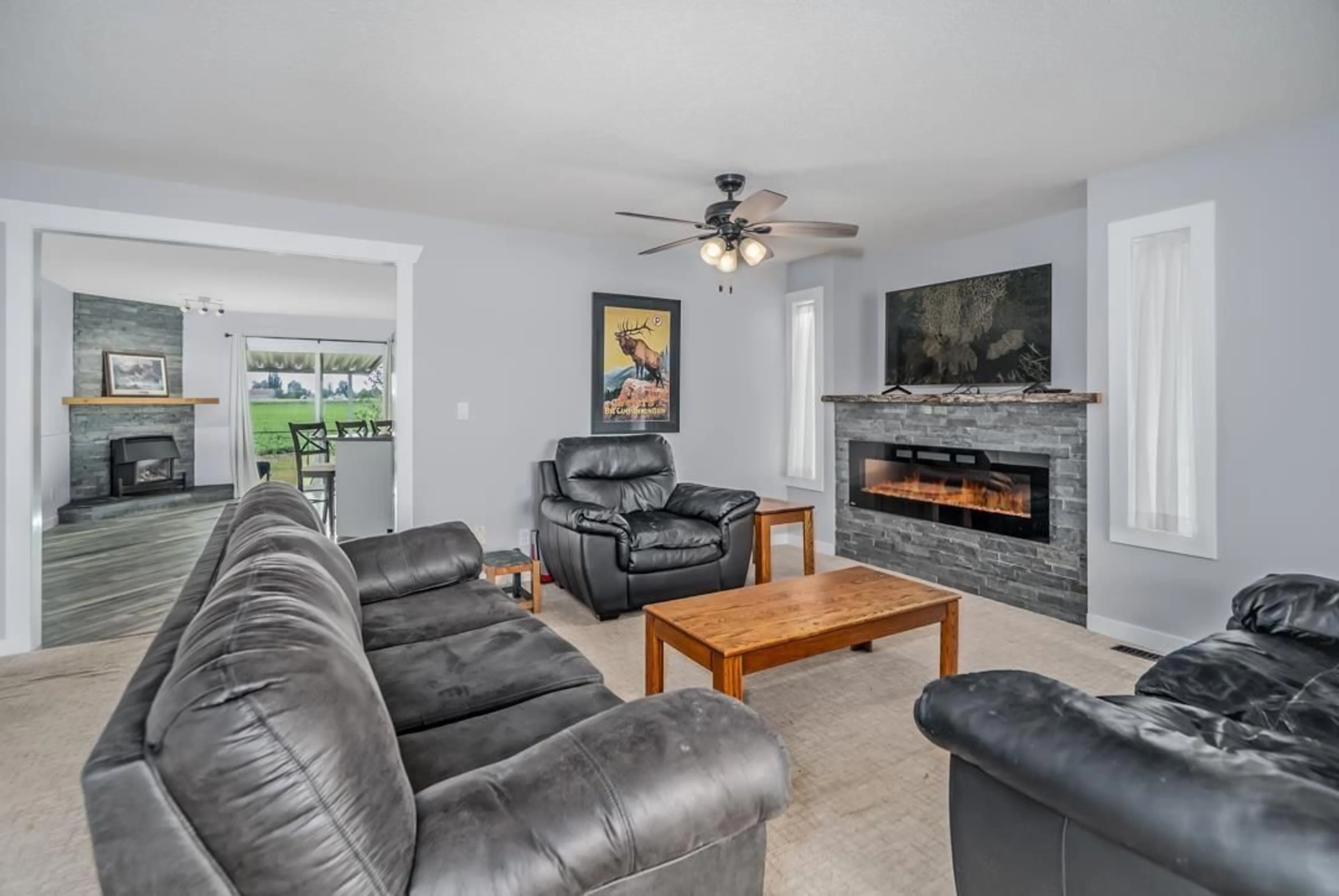 Living room with furniture, unknown for 6990 COACH LAMP DRIVE, Chilliwack British Columbia V2R2Y7