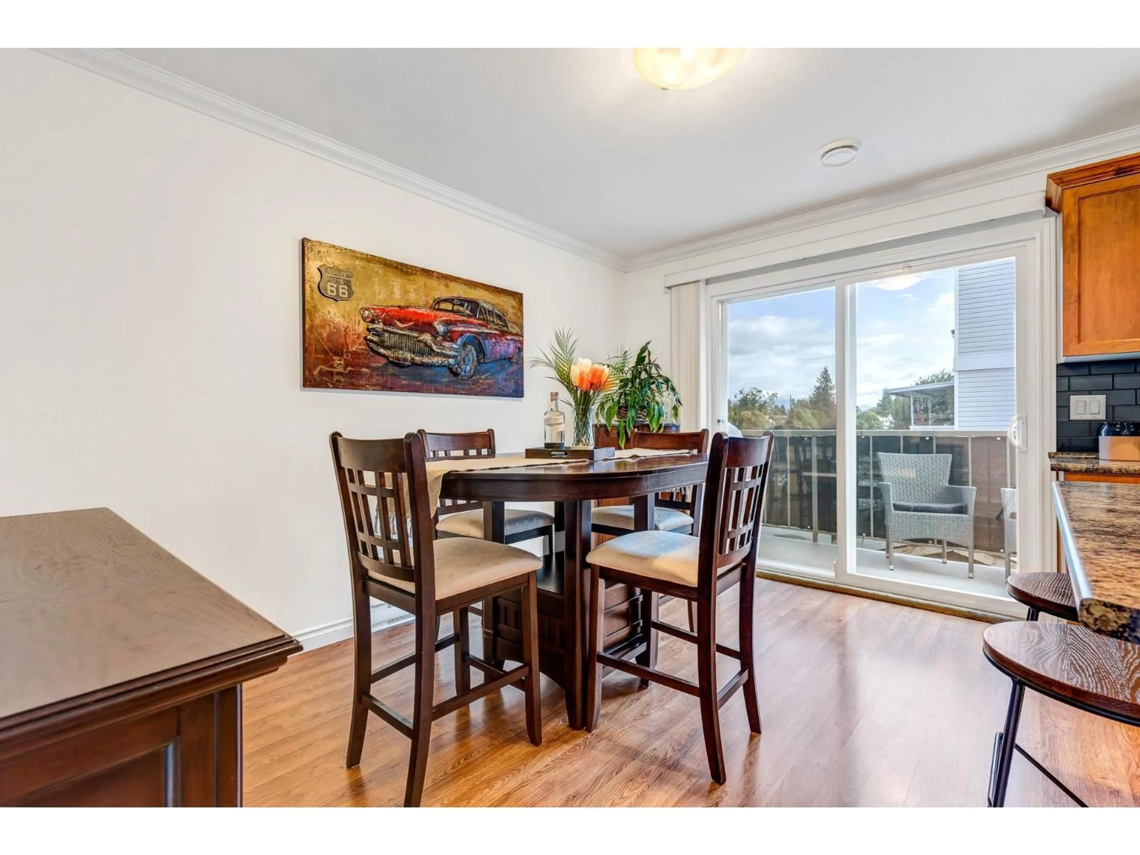 Dining room, wood/laminate floor for 9 - 9447 COLLEGE STREET, Chilliwack British Columbia V2P0B3