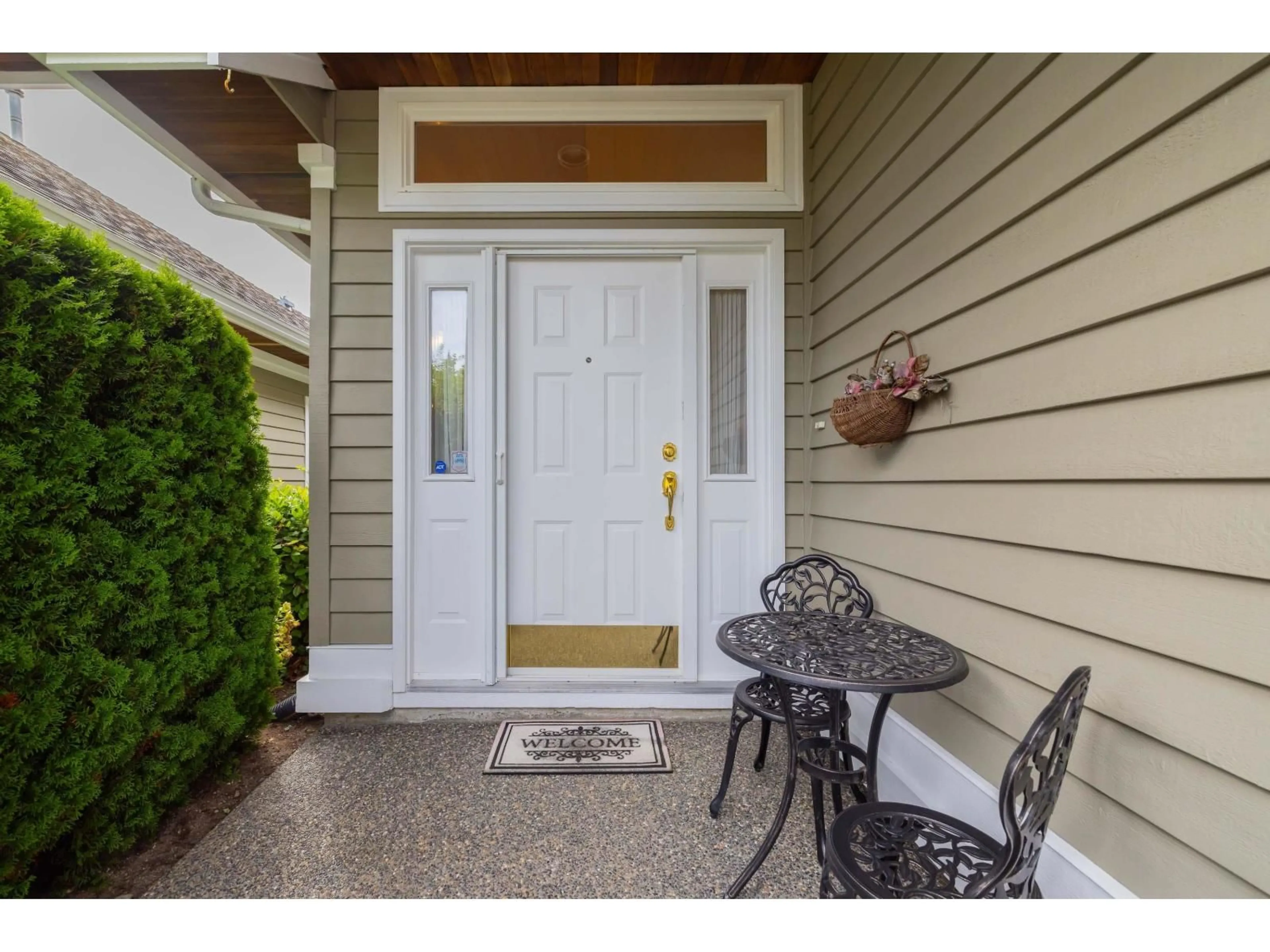 Indoor entryway for 13 - 1881 144, Surrey British Columbia V4A7E8