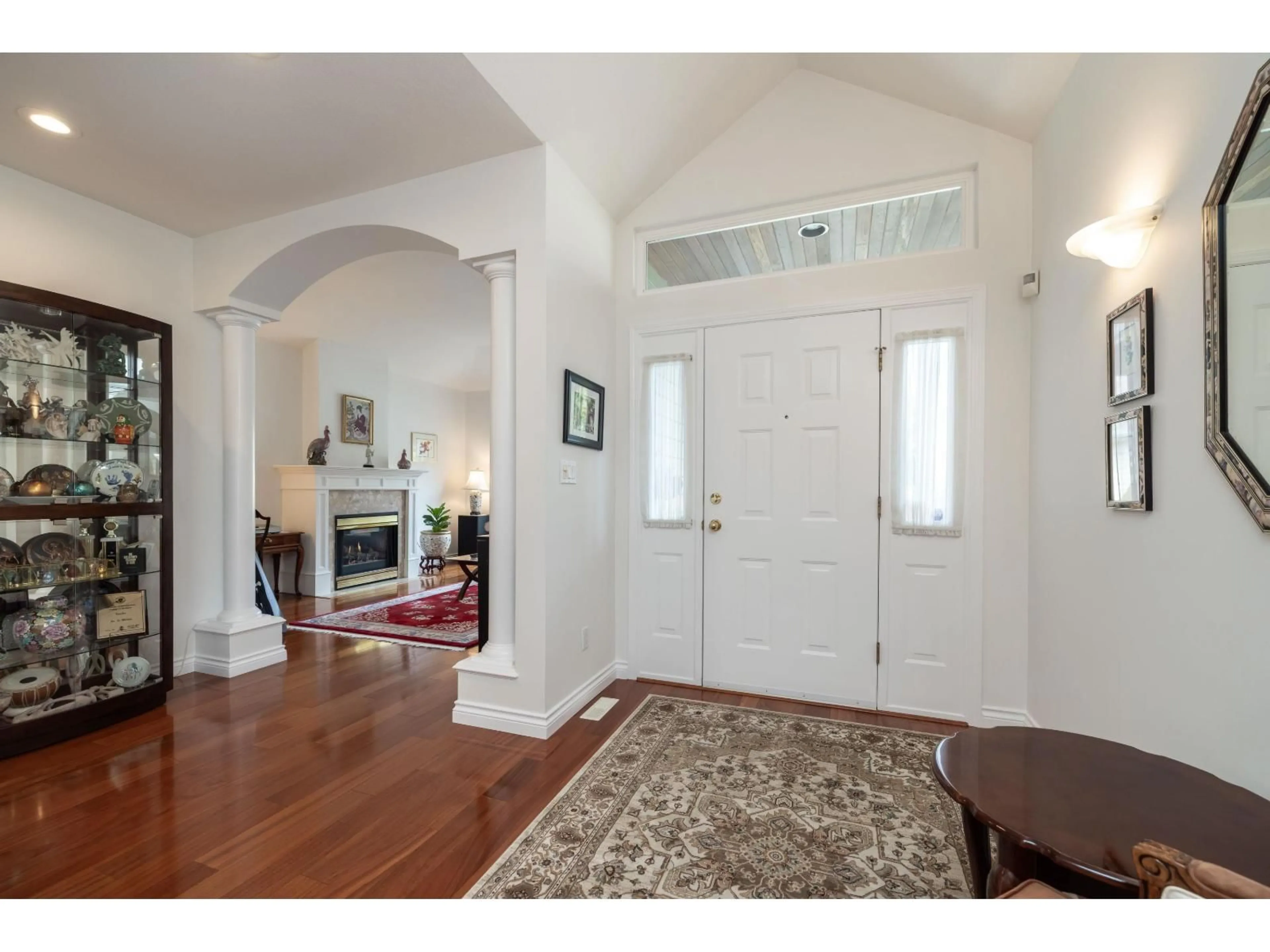 Indoor entryway for 13 - 1881 144, Surrey British Columbia V4A7E8