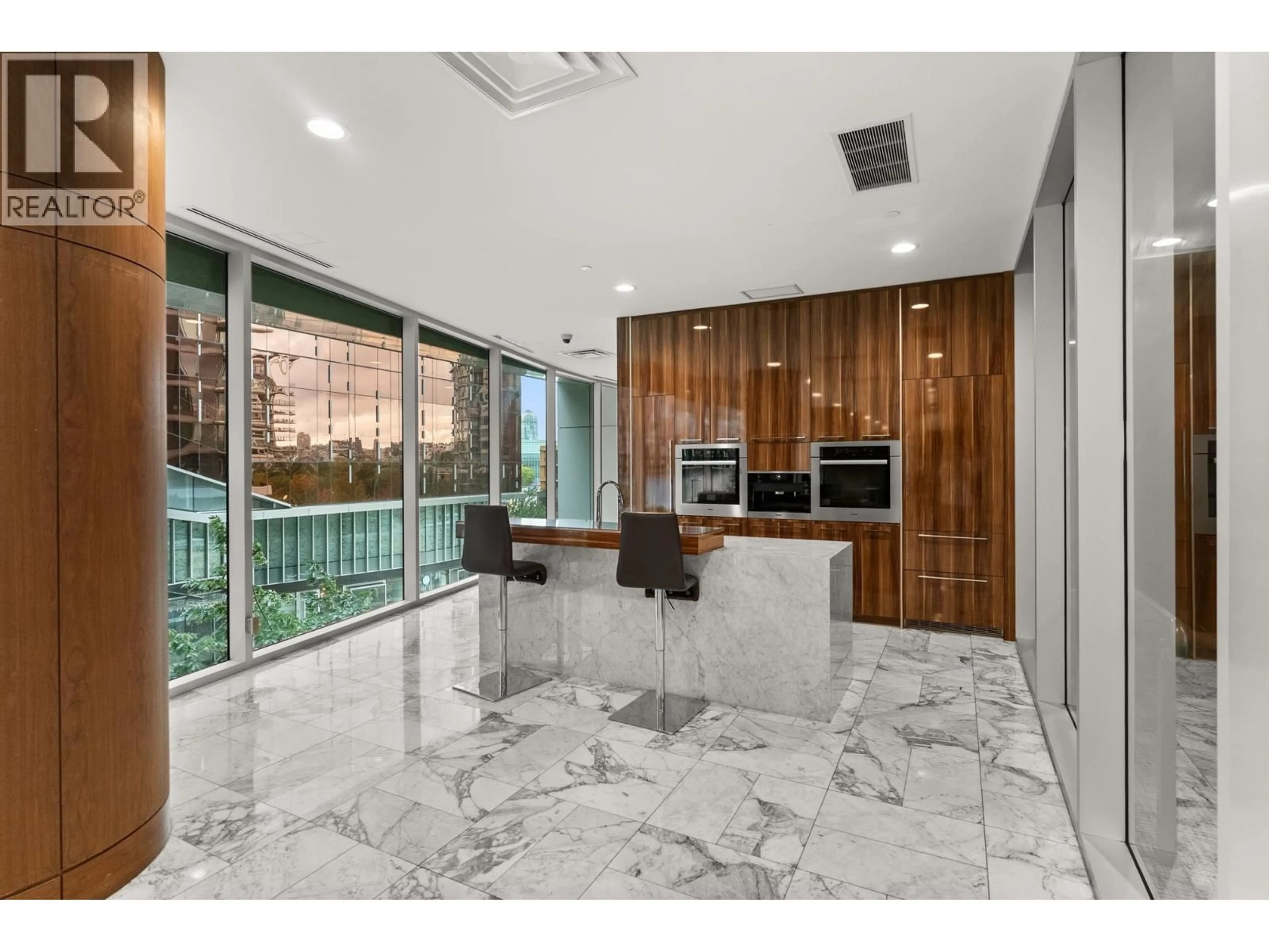 Unknown for 820 - 68 SMITHE STREET, Vancouver British Columbia V6B0P4