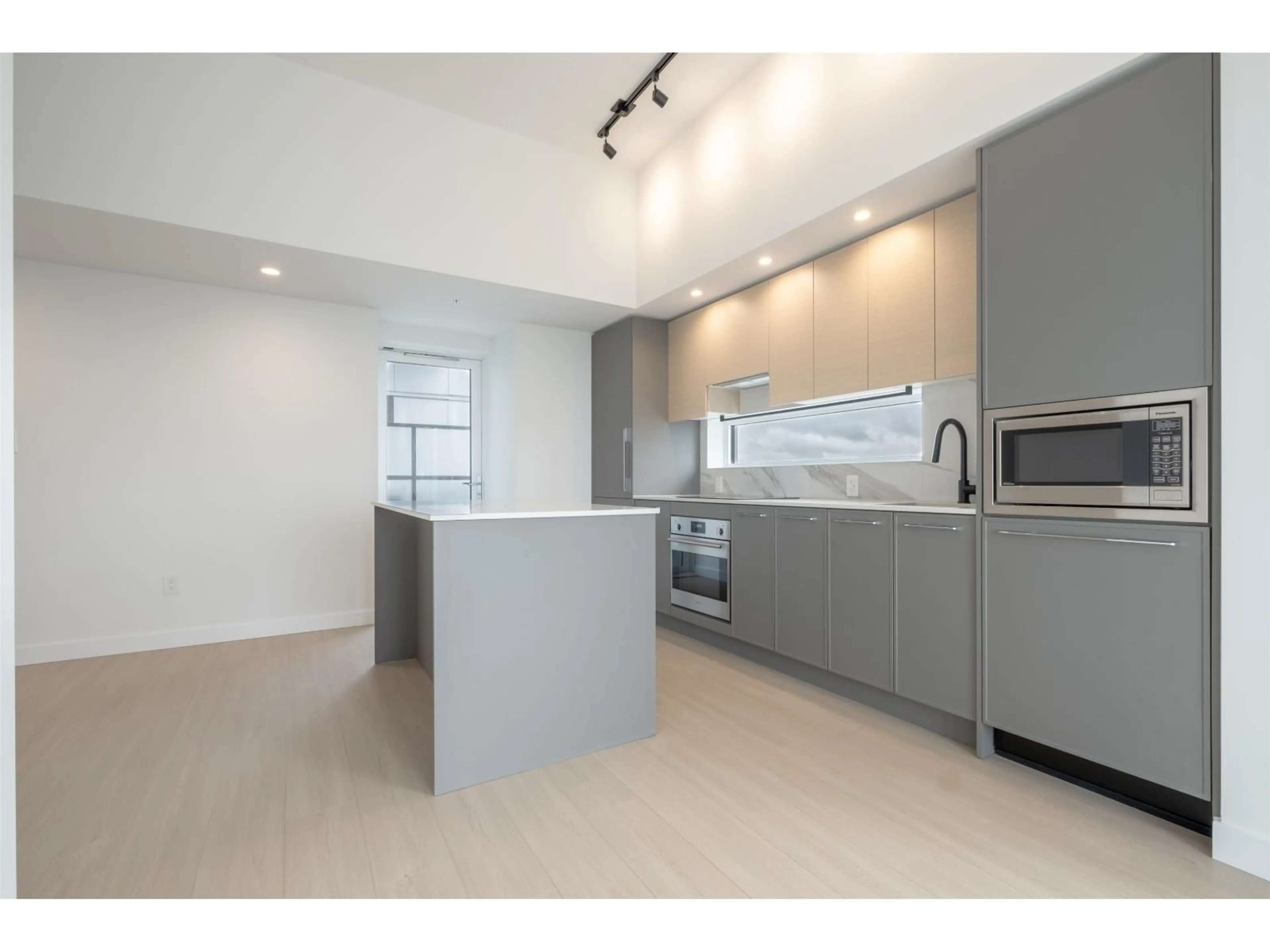 Open concept kitchen, unknown for 3310 - 13745 GEORGE JUNCTION, Surrey British Columbia V3T0V8