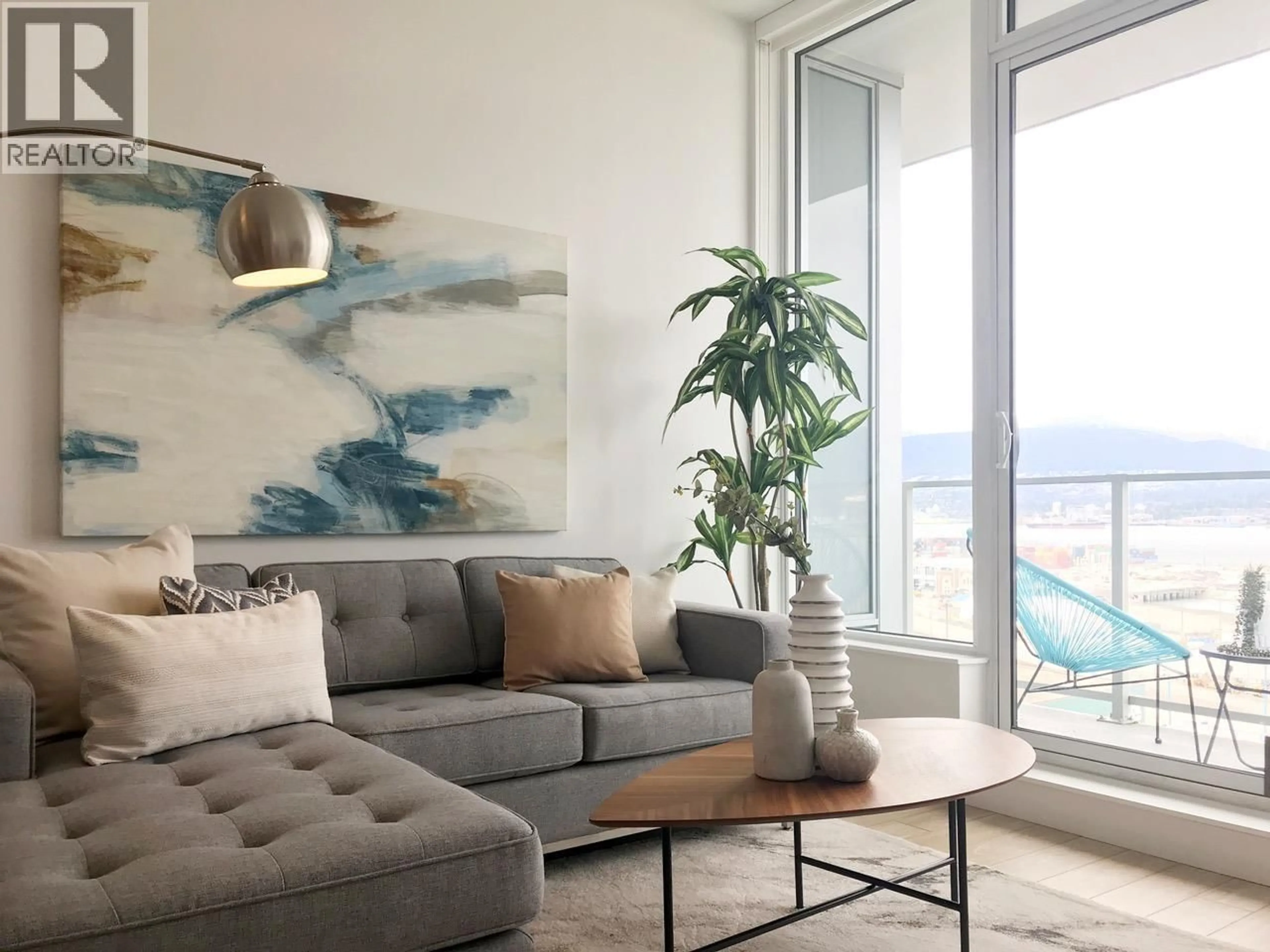 Living room with furniture, unknown for PH8 - 955 HASTINGS STREET, Vancouver British Columbia V6A0G8