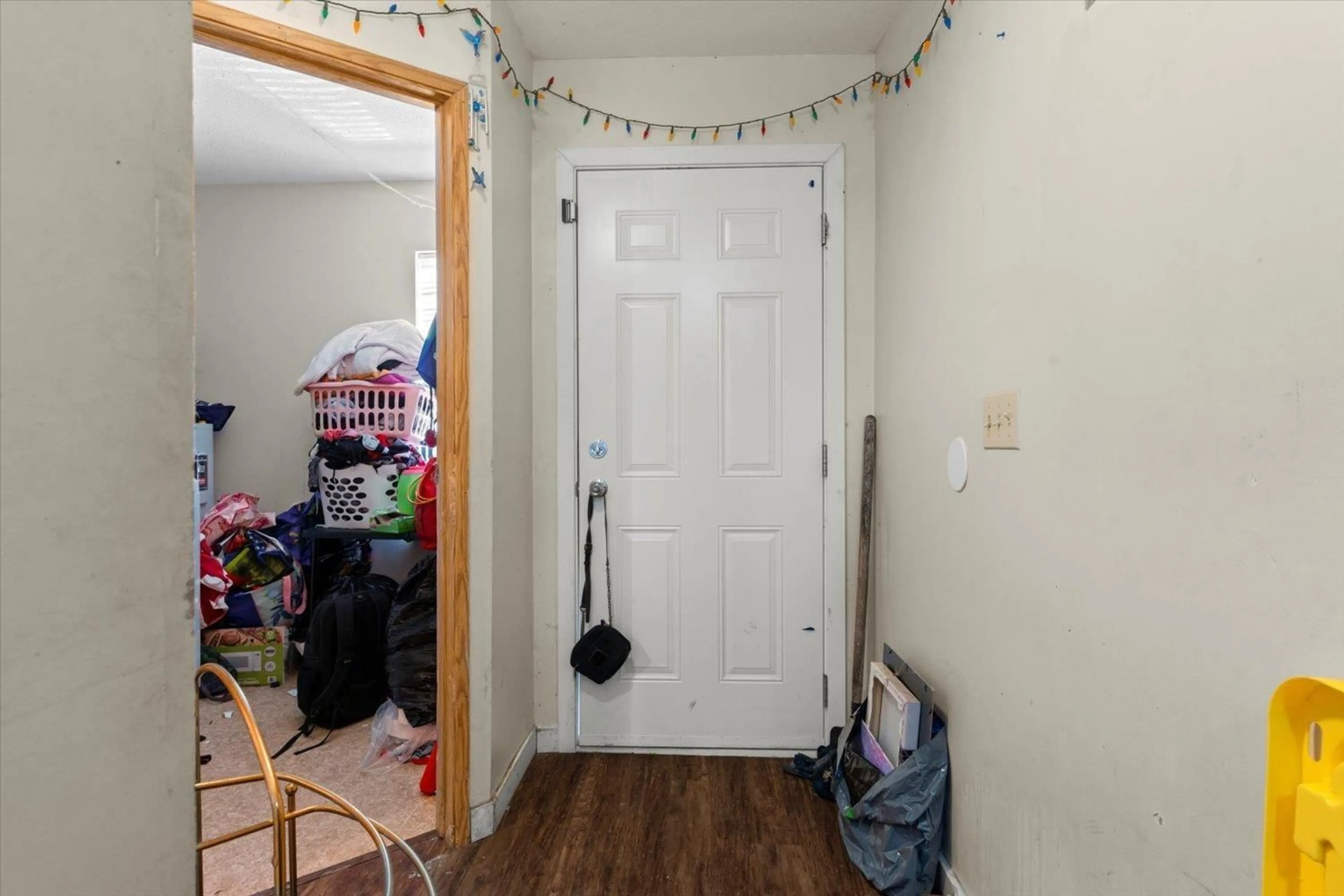 Indoor entryway for 8547 MCCUTCHEON AVENUE, Chilliwack British Columbia V2P7L3