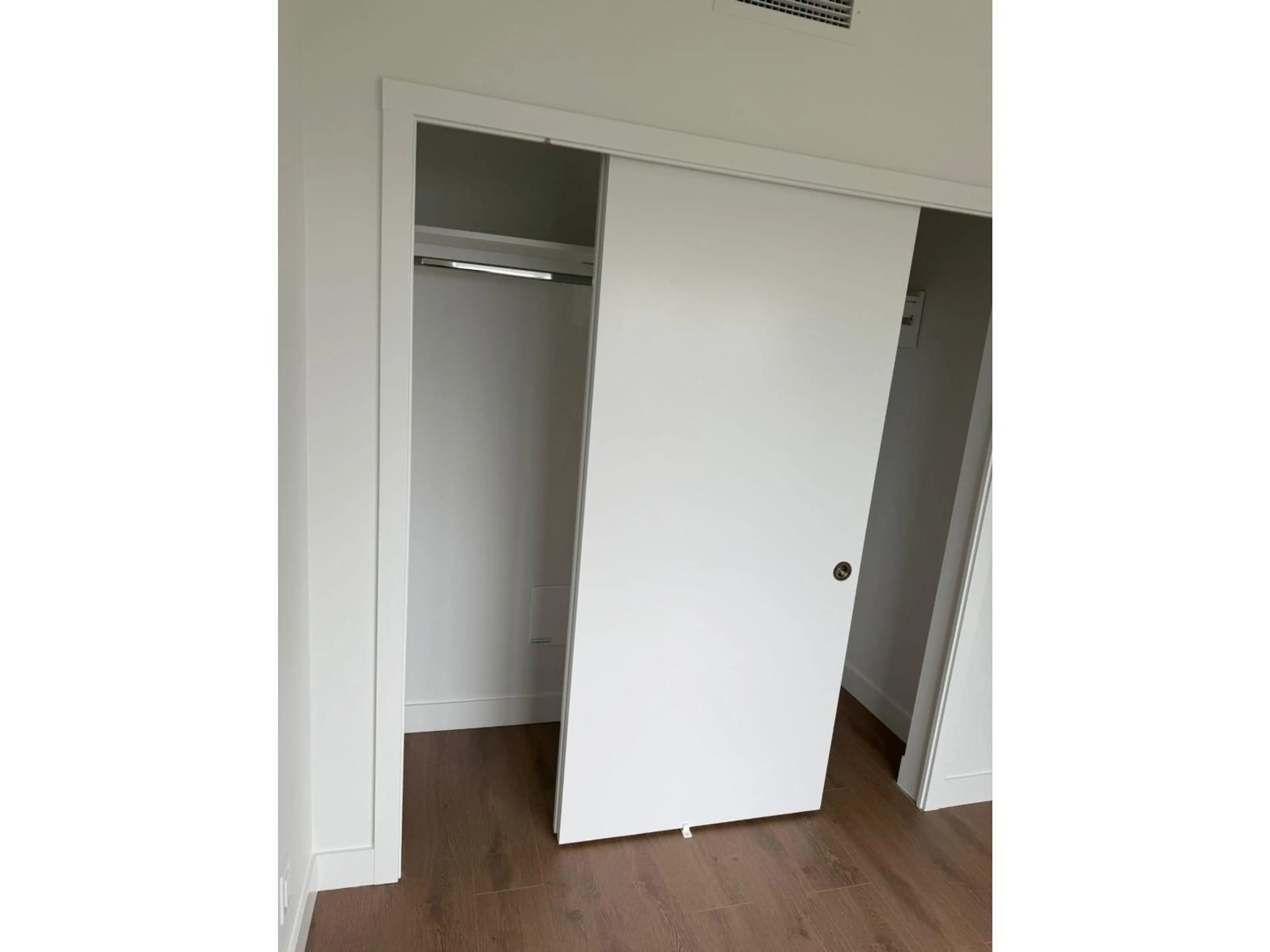 A pic of a room for 2306 - 13387 OLD YALE, Surrey British Columbia V3T3C6