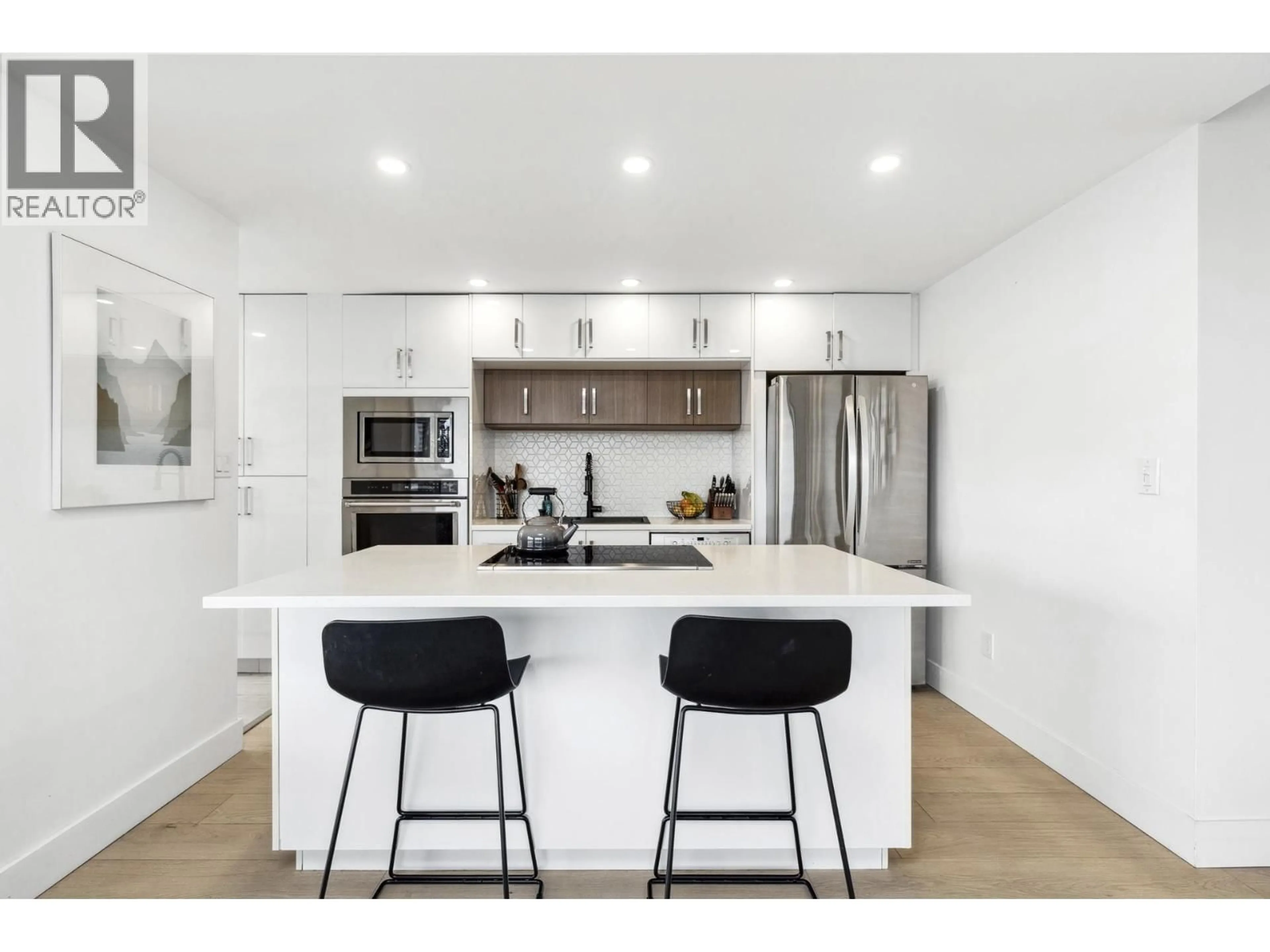 Open concept kitchen, unknown for 1003 - 140 KEITH ROAD, North Vancouver British Columbia V7L4M9