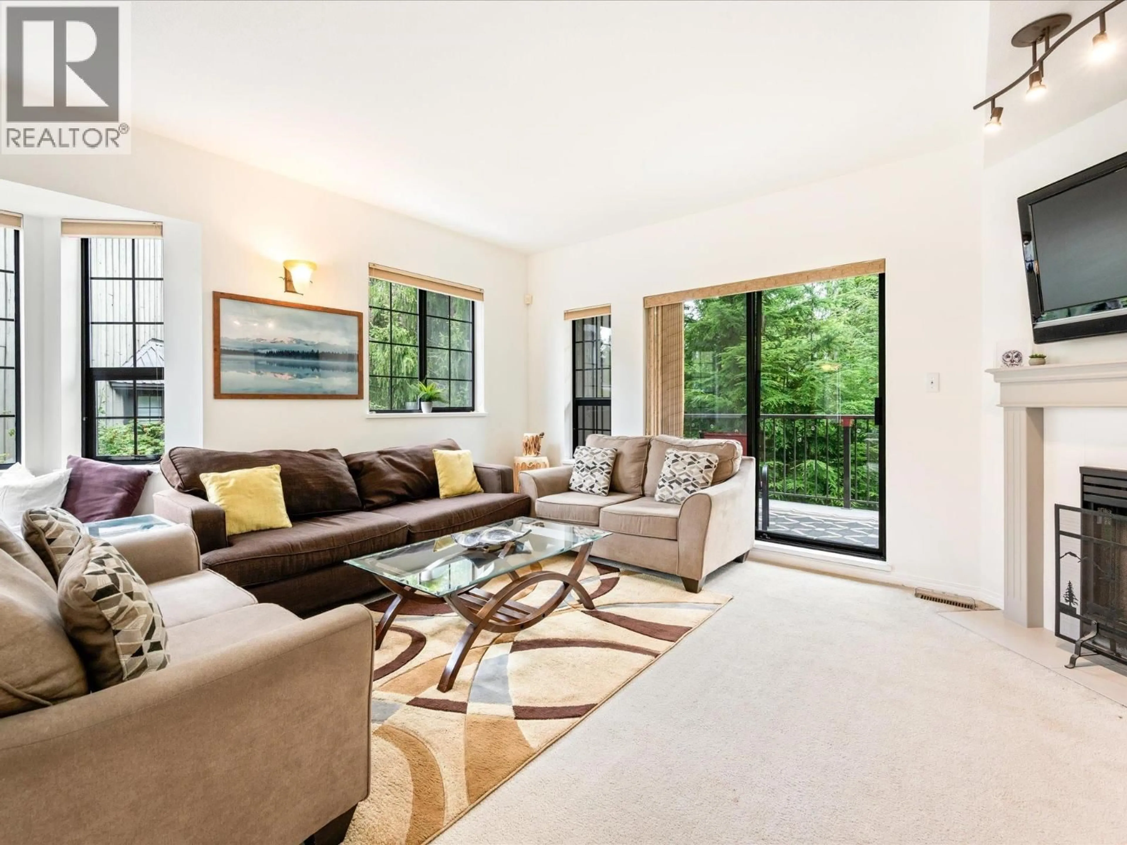 Living room with furniture, unknown for 32 - 2104 NORDIC DRIVE, Whistler British Columbia V8E0P1
