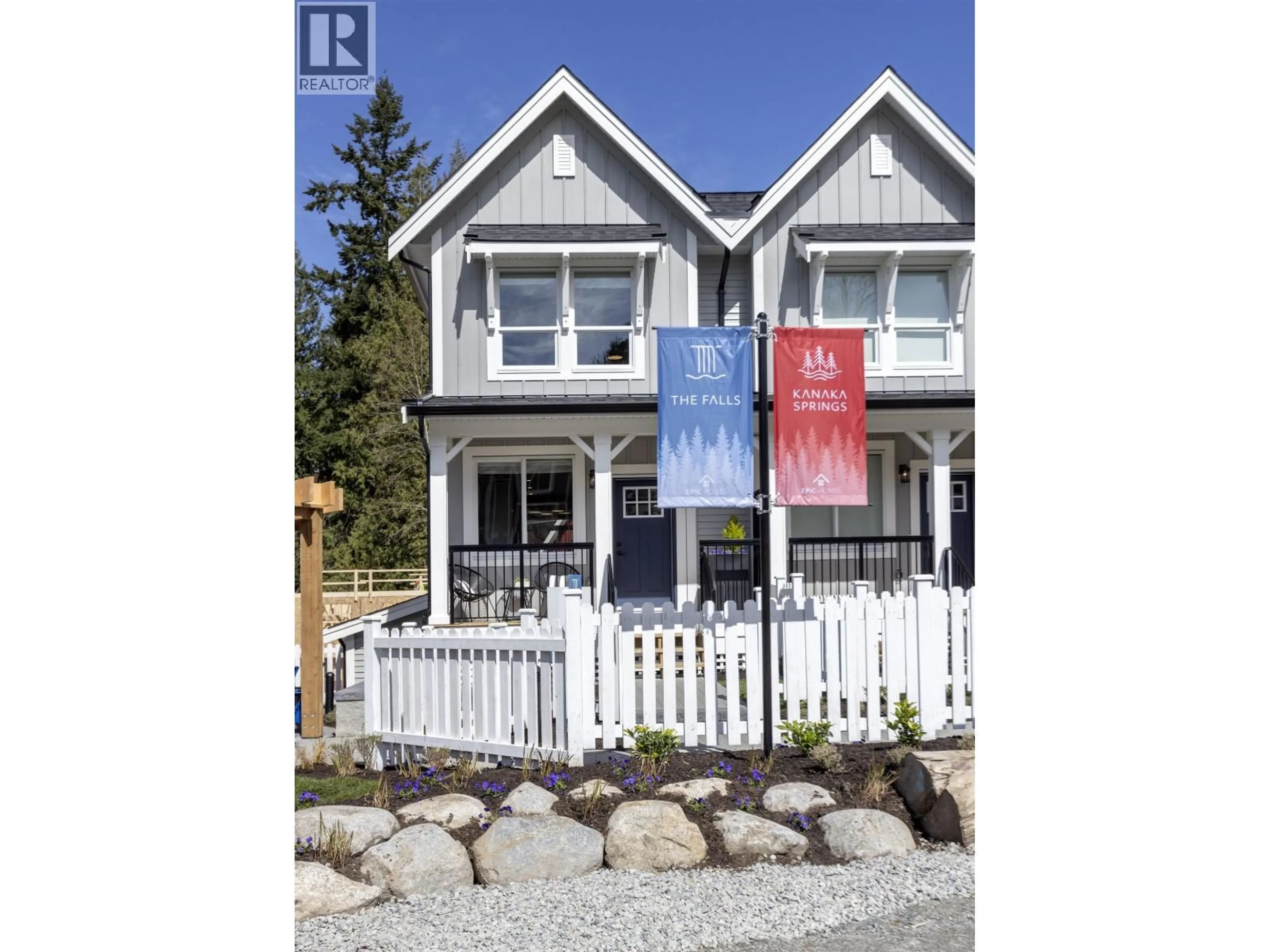 Home with vinyl exterior material, street for 8 - 24951 112 AVENUE, Maple Ridge British Columbia V0V0V0