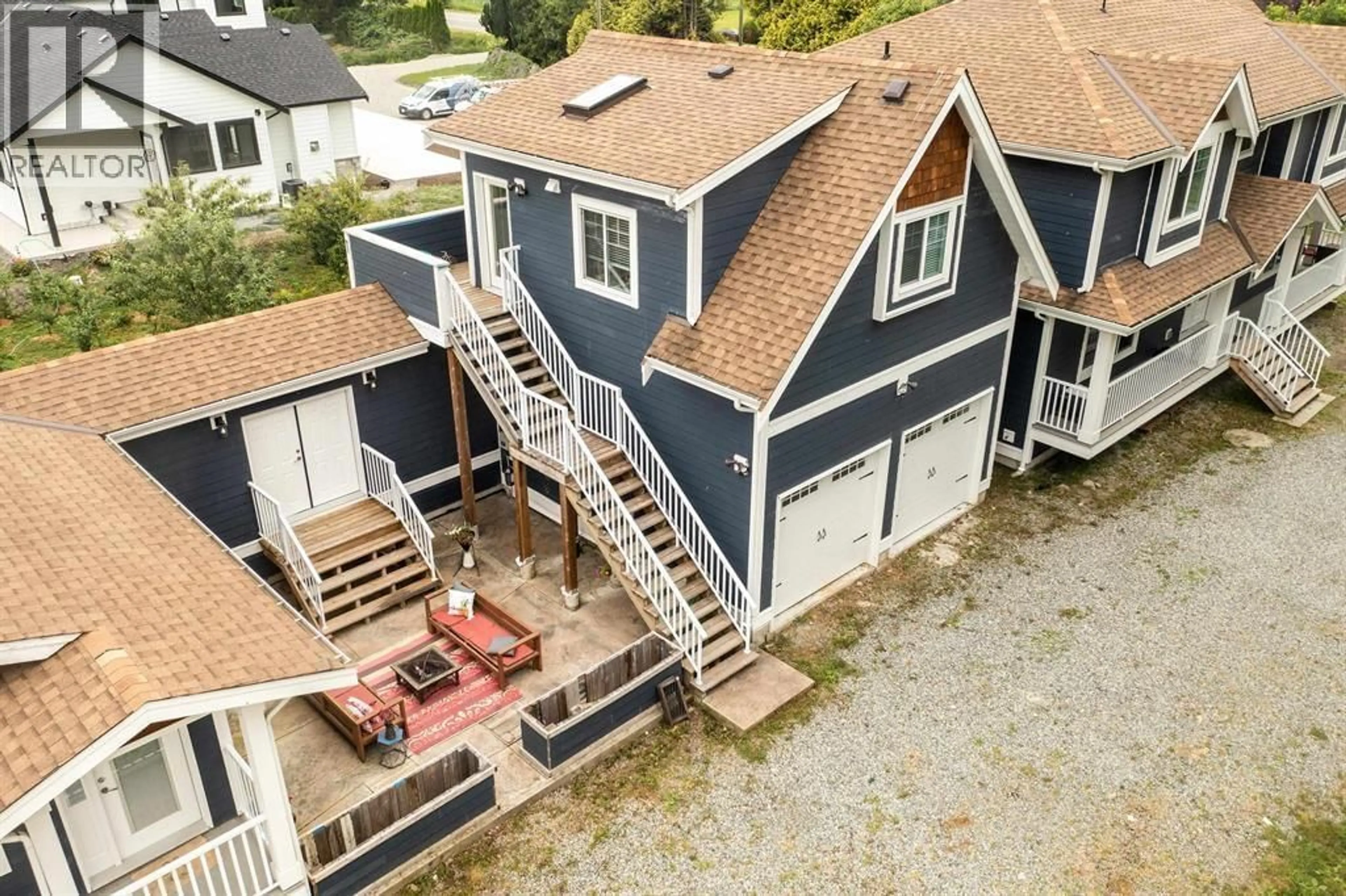 A pic from outside/outdoor area/front of a property/back of a property/a pic from drone, unknown for 18390 OLD DEWDNEY TRUNK ROAD, Pitt Meadows British Columbia V3Y2R9