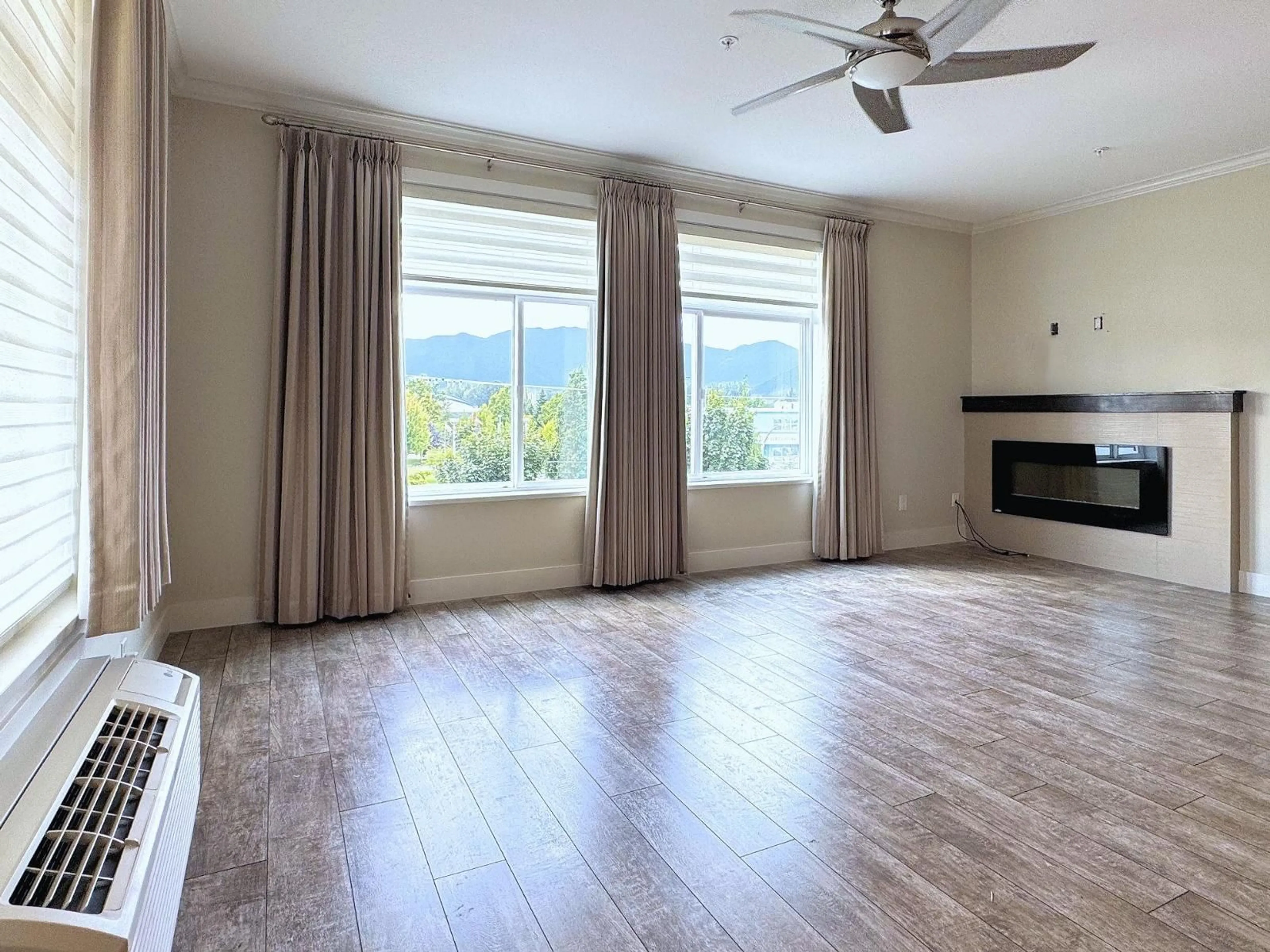 A pic of a room for 301 - 9130 CORBOULD STREET, Chilliwack British Columbia V2P4A5