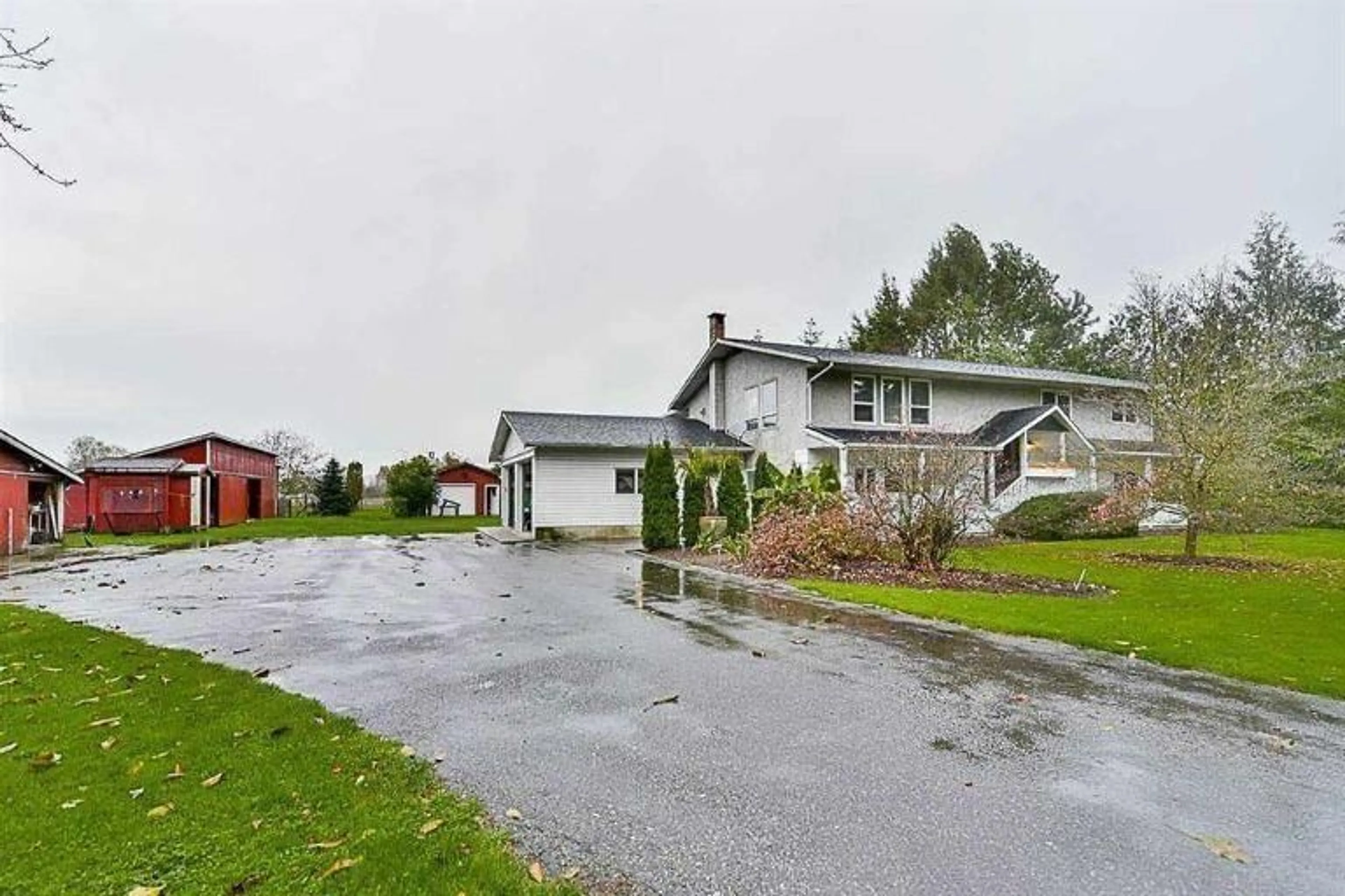 A pic from outside/outdoor area/front of a property/back of a property/a pic from drone, street for 4165 STEWART ROAD, Yarrow British Columbia V2R5G6