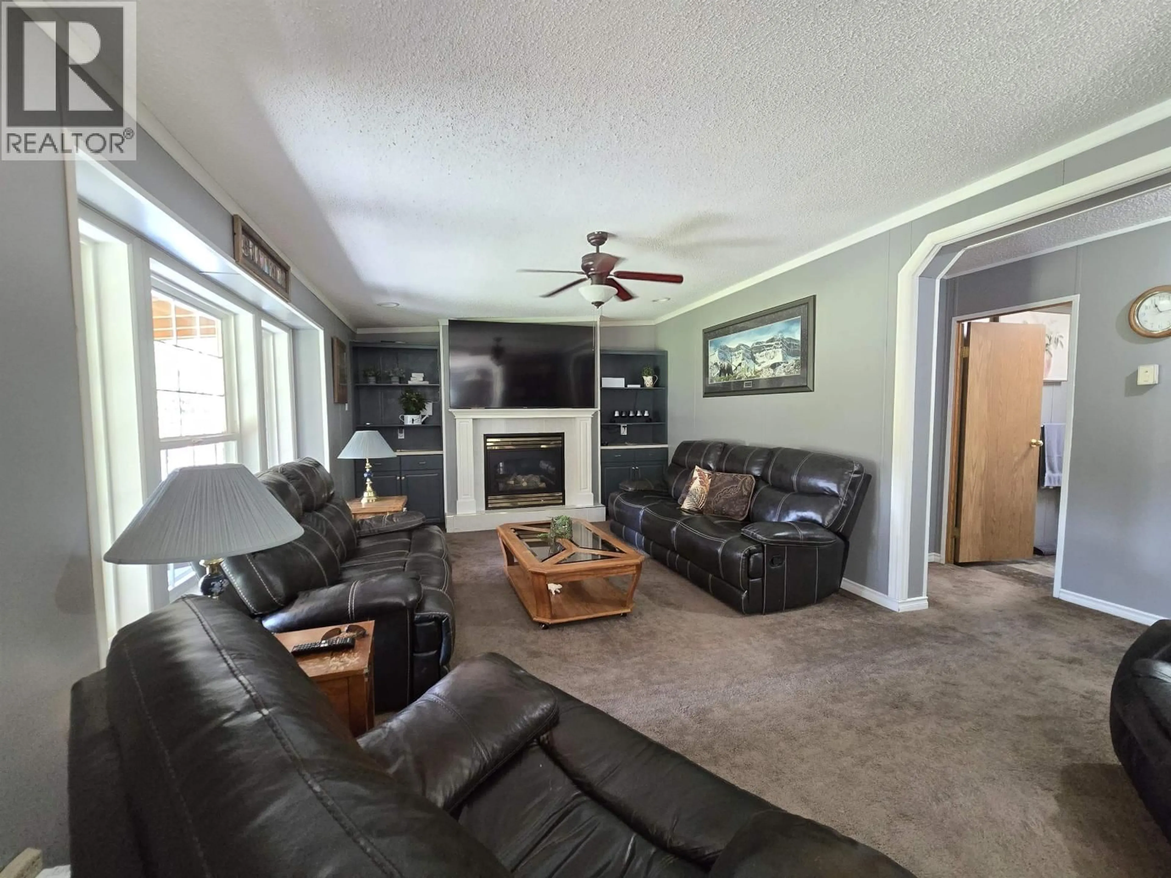 Living room with furniture, unknown for 16305 5 HIGHWAY, Valemount British Columbia V0E2Z0