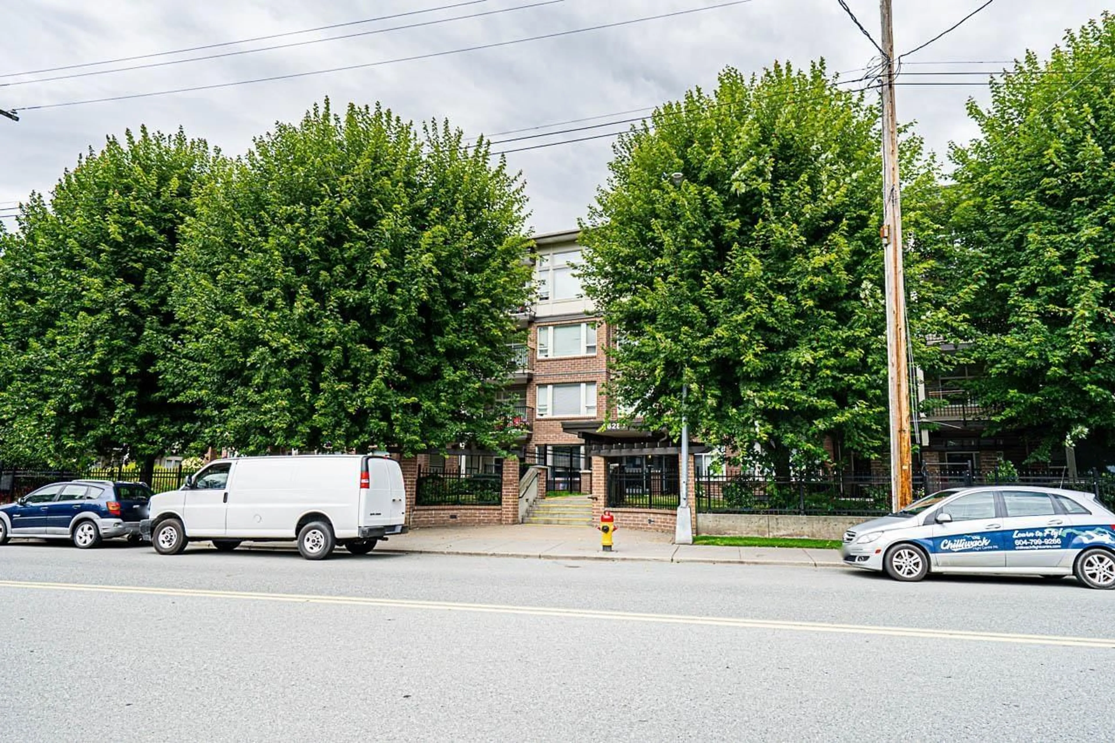 Patio, street for 103 - 46289 YALE ROAD, Chilliwack British Columbia V2P0B9