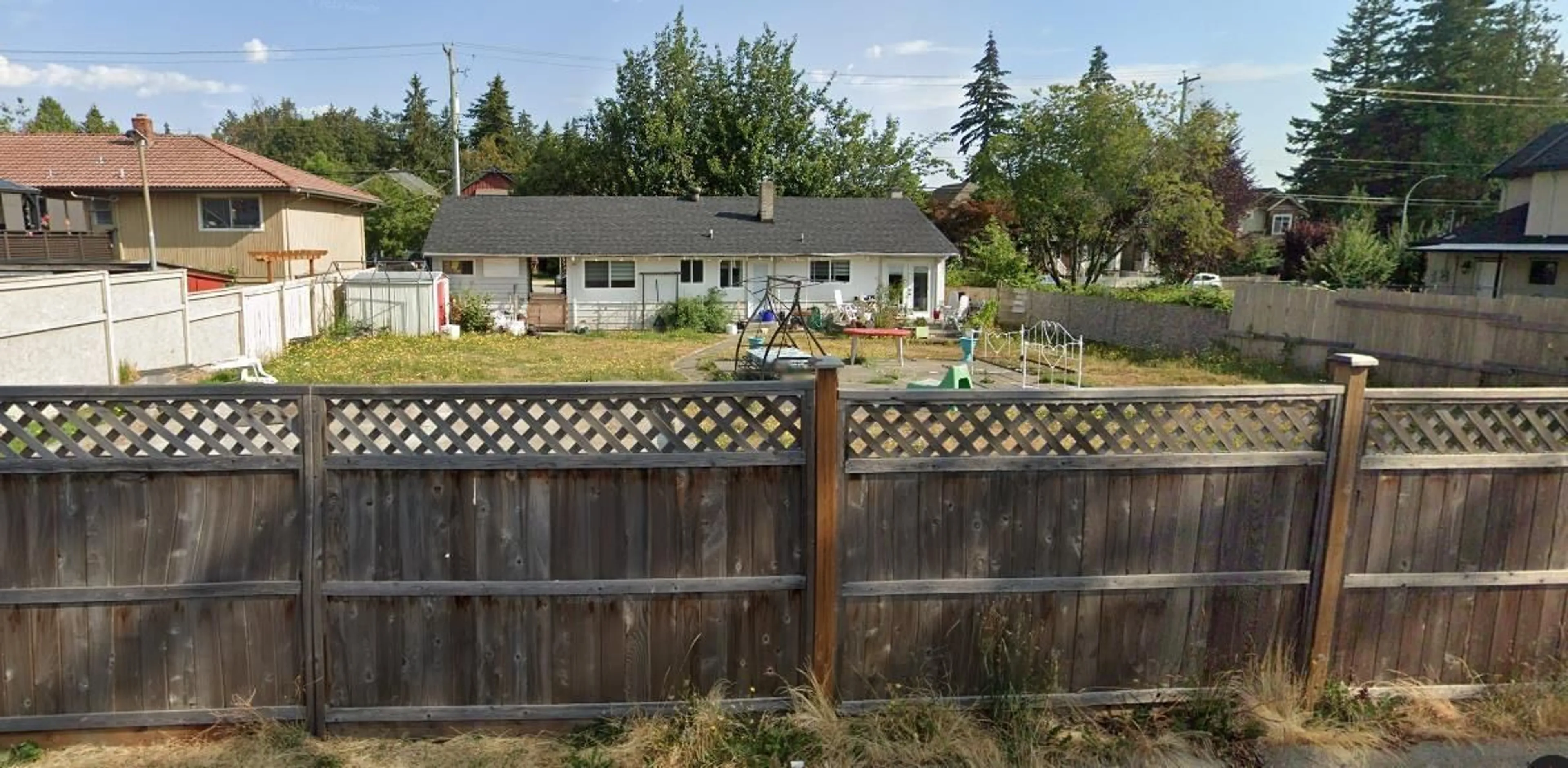A pic from outside/outdoor area/front of a property/back of a property/a pic from drone, unknown for 14670 60, Surrey British Columbia V3S1R6