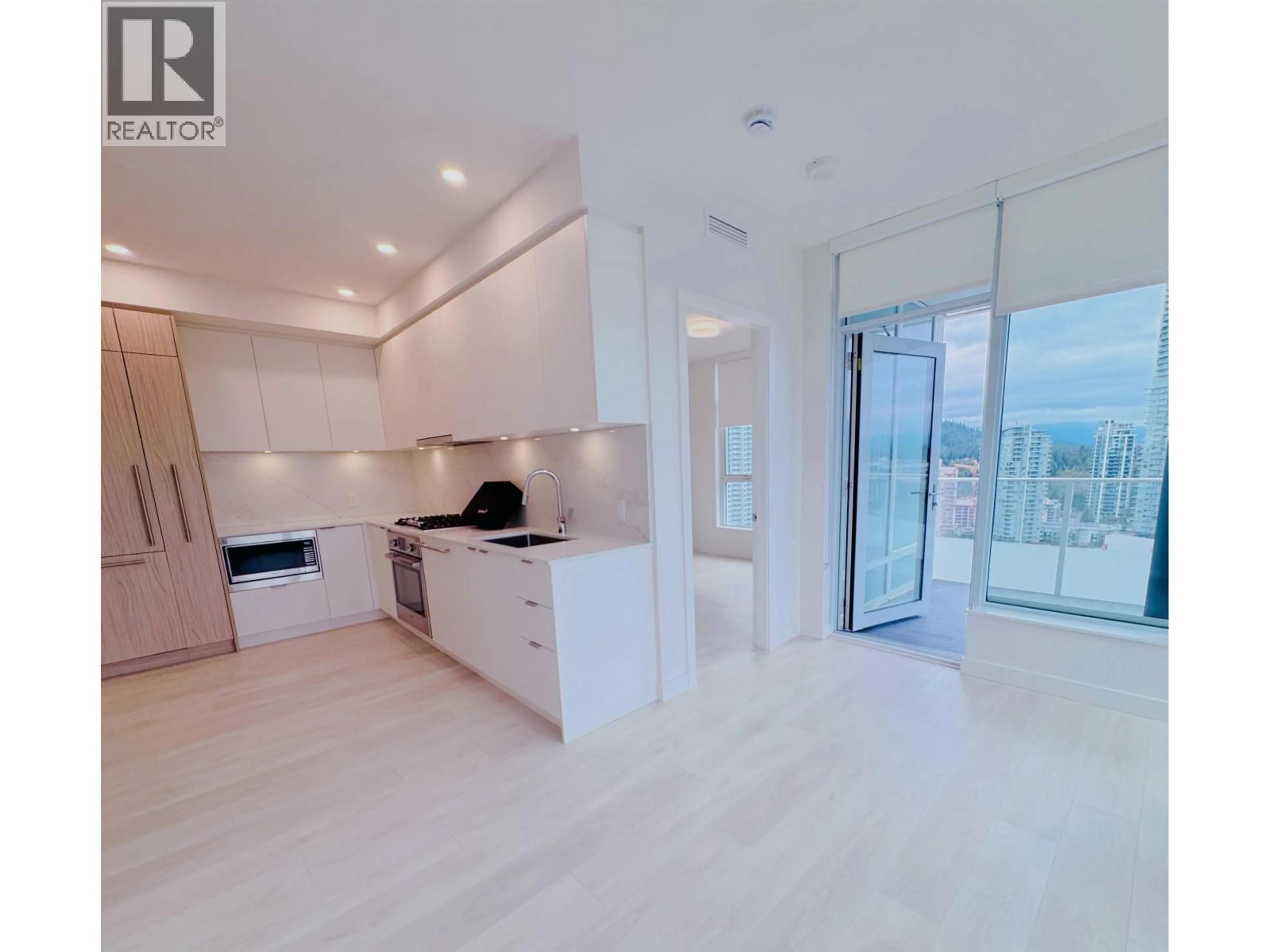 Open concept kitchen, unknown for 2009 - 537 COTTONWOOD AVENUE, Coquitlam British Columbia V3J0S4