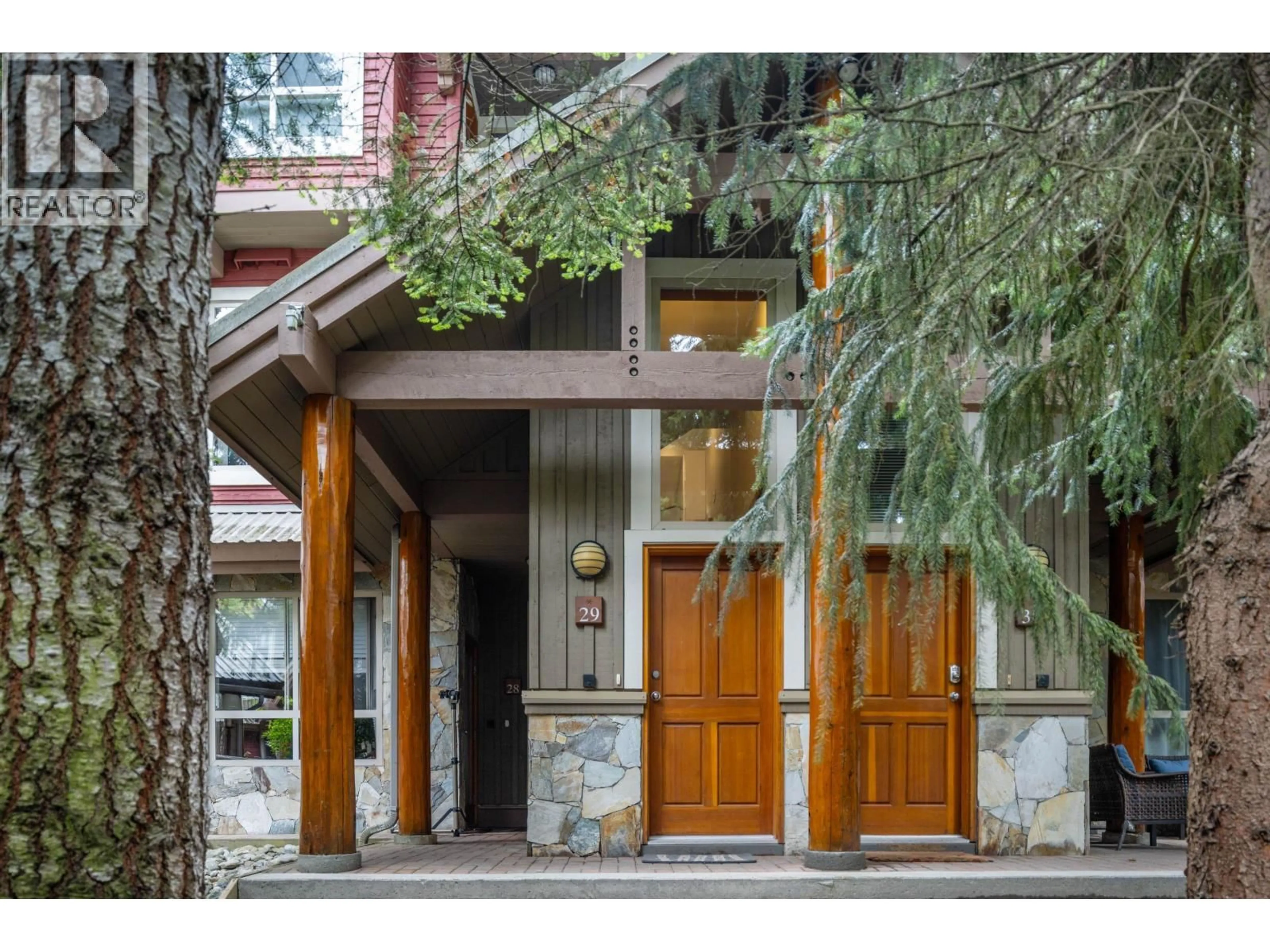 Indoor foyer for 29 - 4385 NORTHLANDS BOULEVARD, Whistler British Columbia V8E1C5