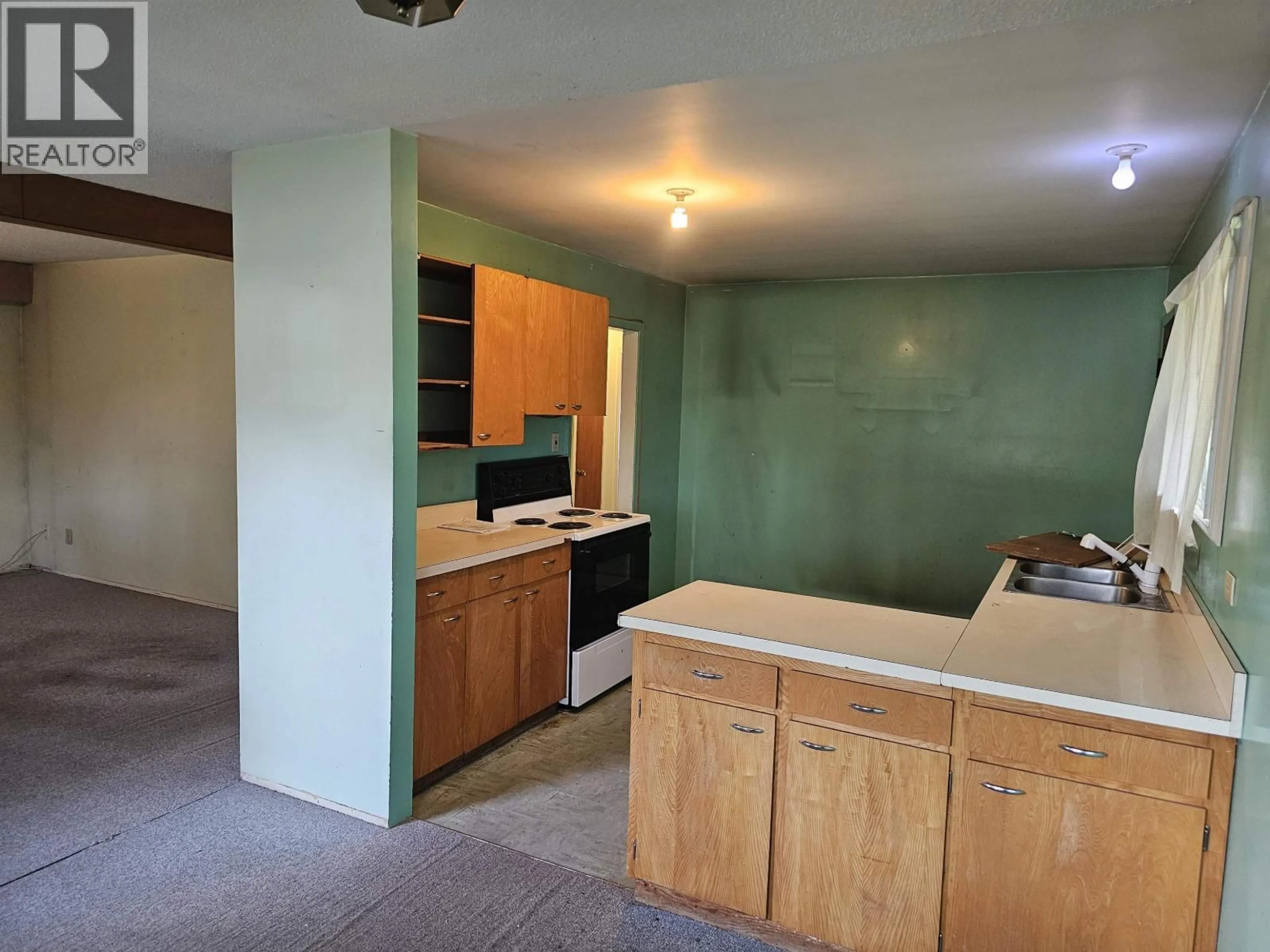 Standard kitchen, unknown for 2524 BEDARD ROAD, Prince George British Columbia V2K1L3
