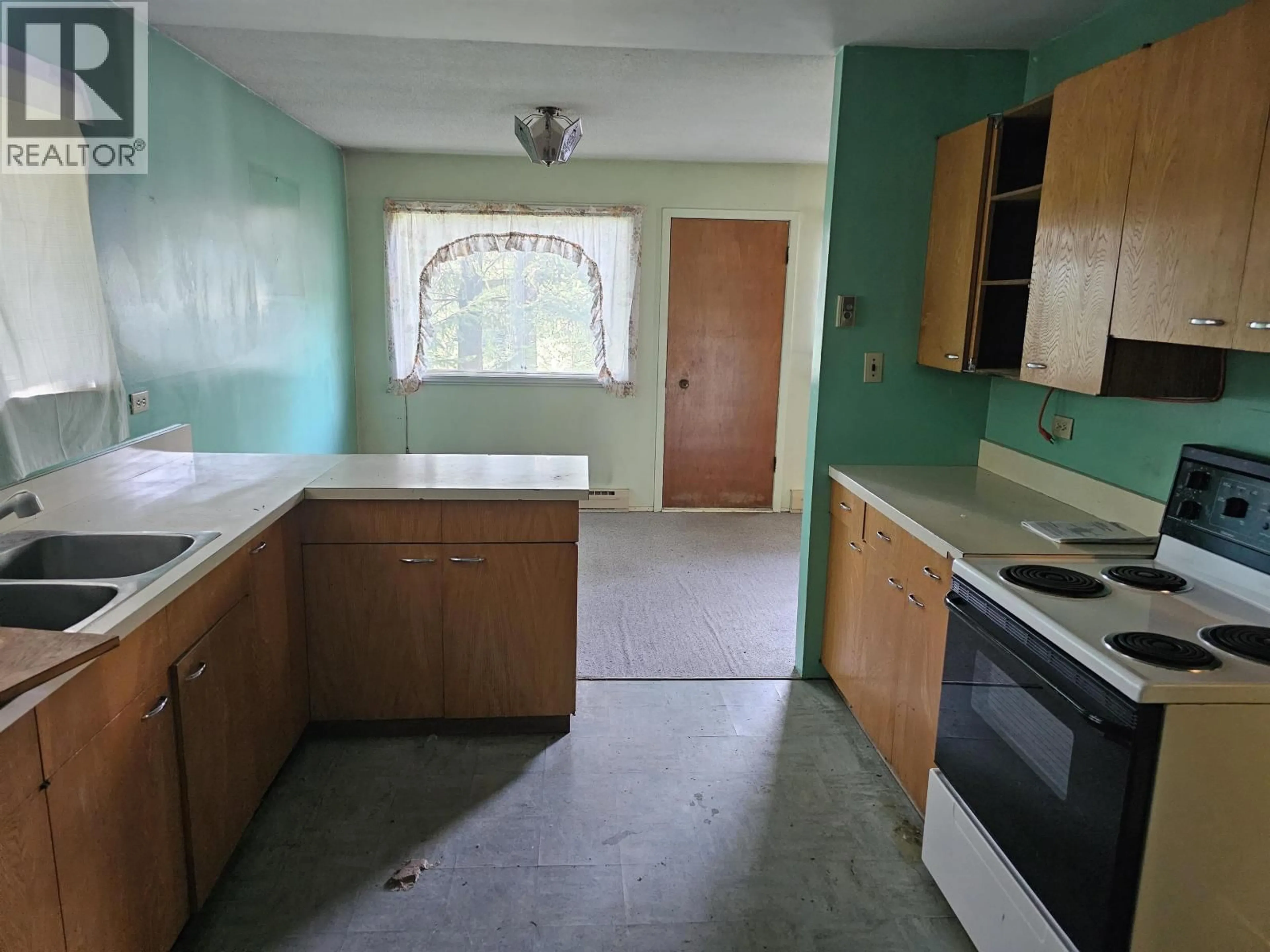 Standard kitchen, unknown for 2524 BEDARD ROAD, Prince George British Columbia V2K1L3