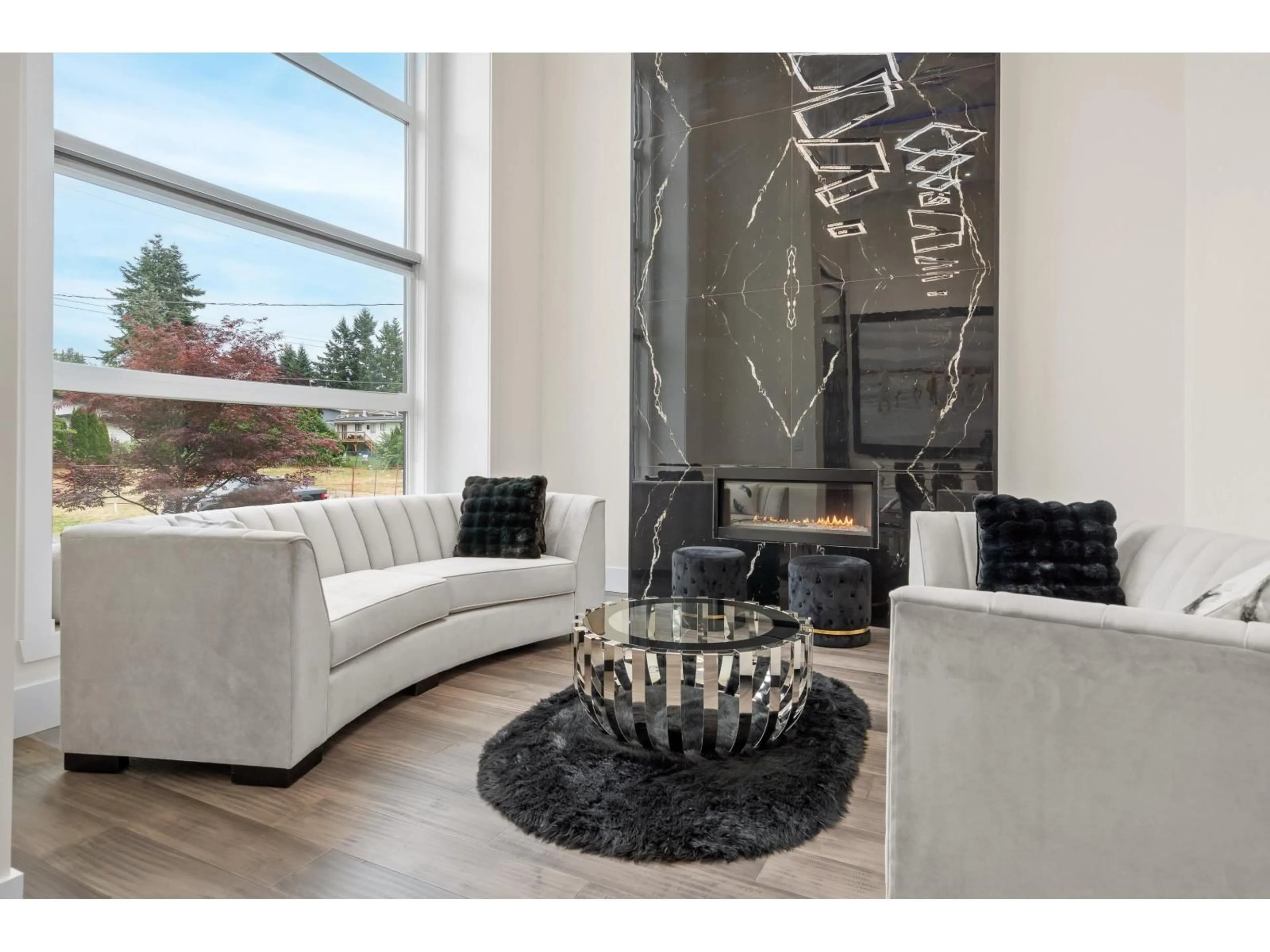Living room with furniture, unknown for 2245 BEAVER, Abbotsford British Columbia V2T3C9