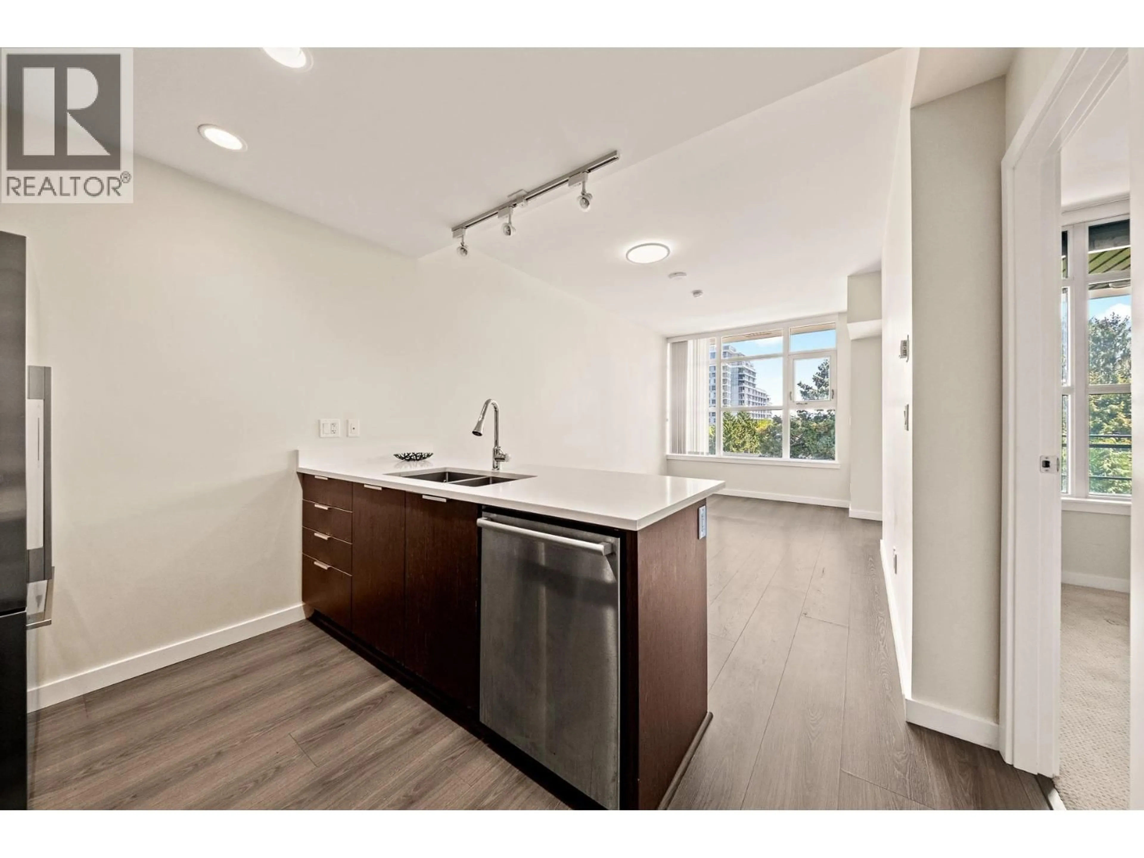Standard kitchen, unknown for 513 - 3333 SEXSMITH ROAD, Richmond British Columbia V6X0R7
