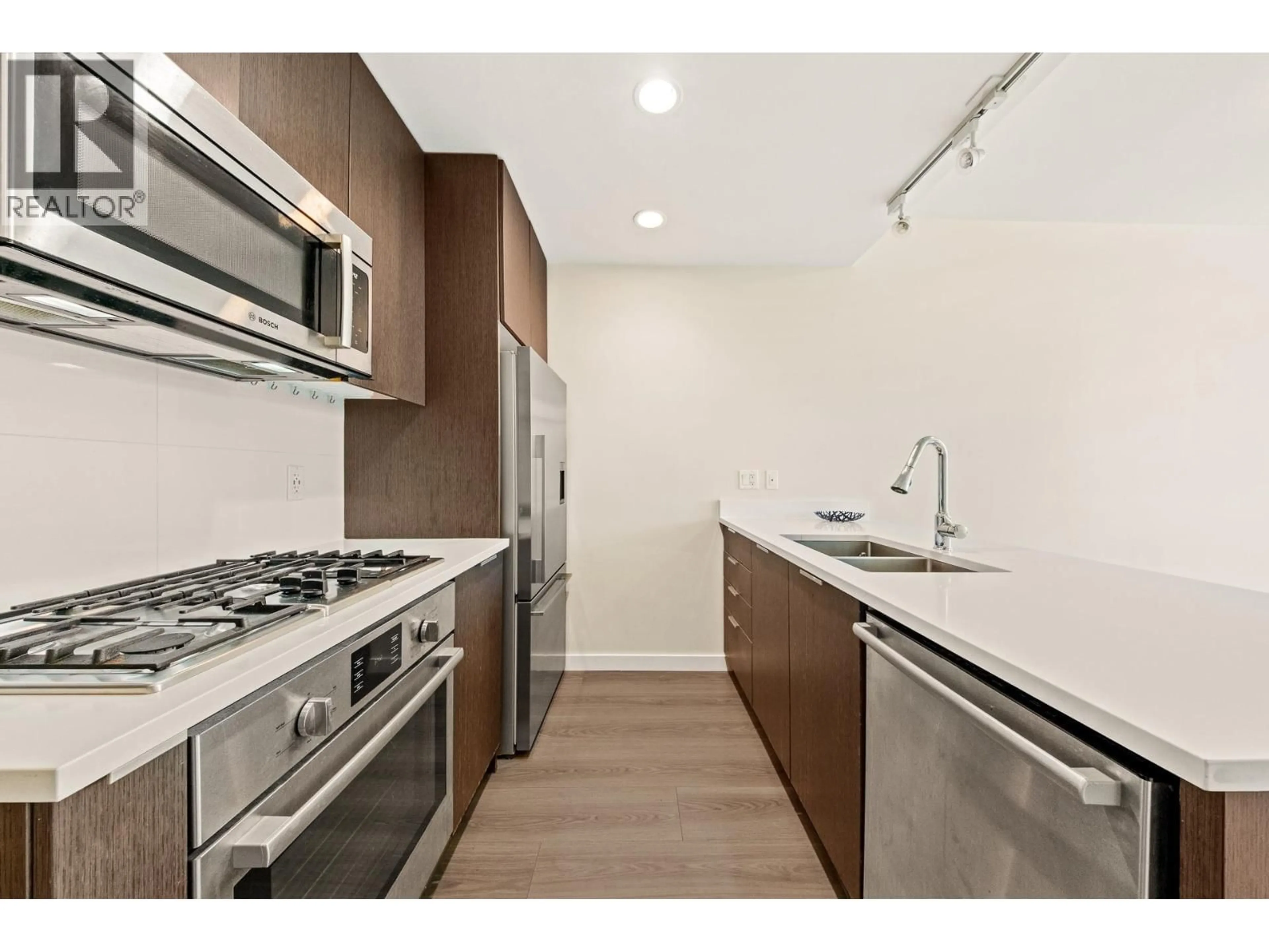 Standard kitchen, unknown for 513 - 3333 SEXSMITH ROAD, Richmond British Columbia V6X0R7